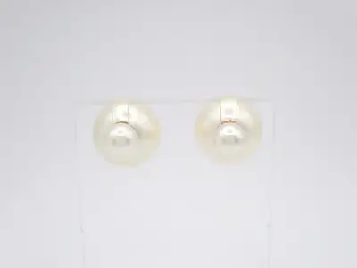 Pearl earrings