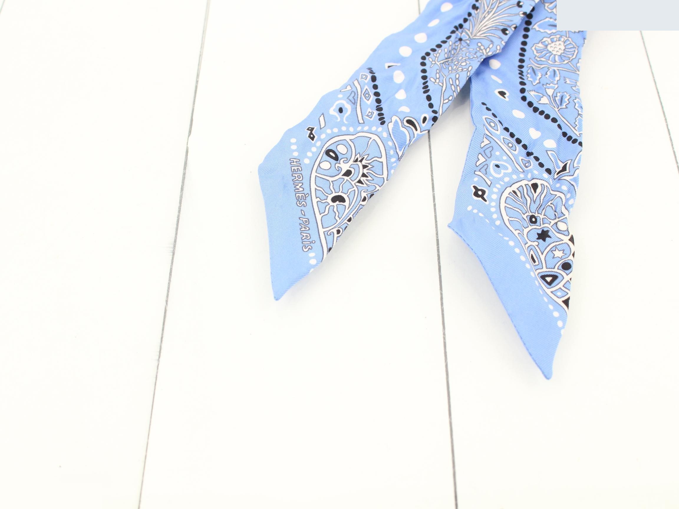 Silk Twilly, Light Blue — view 3