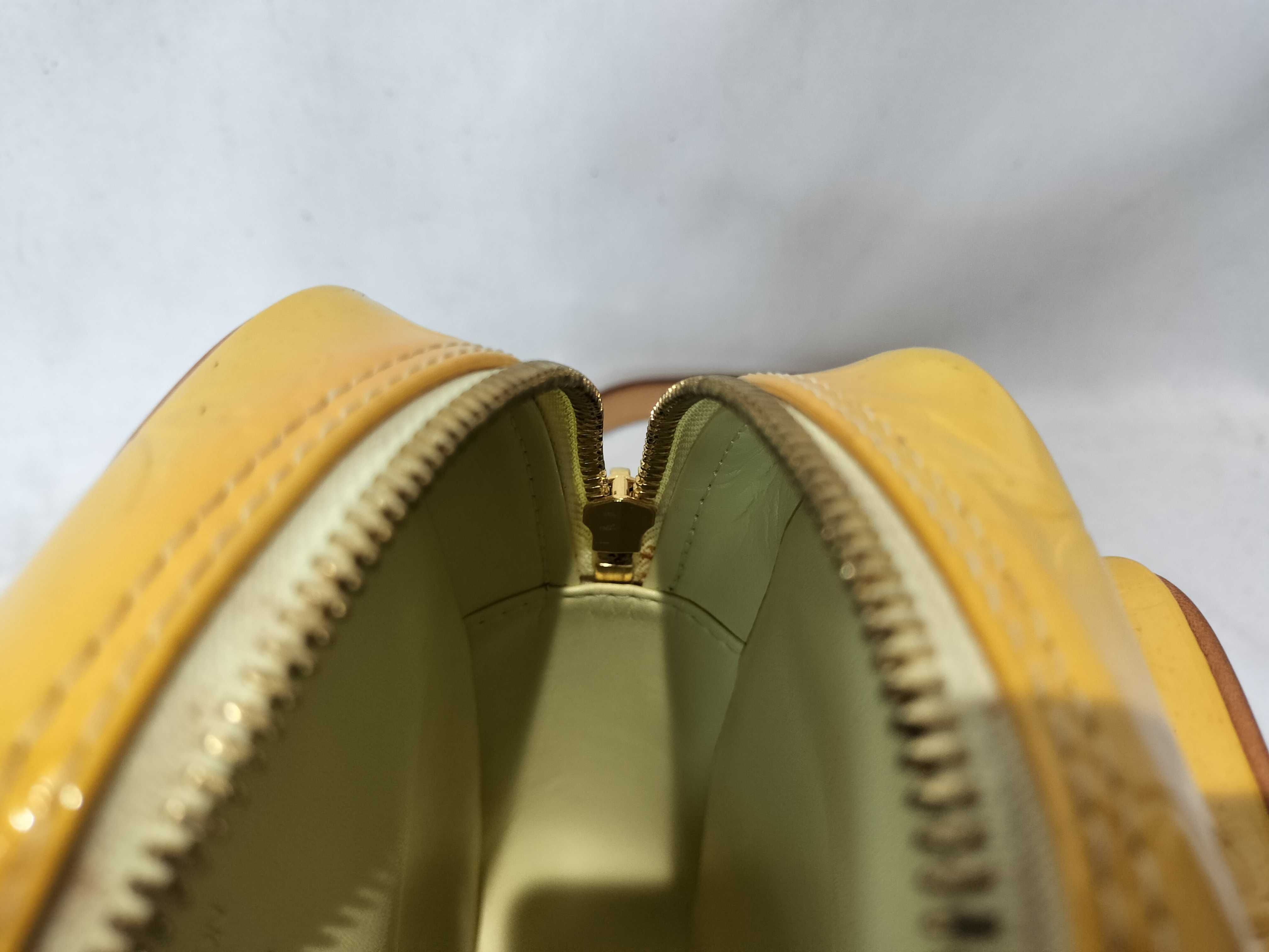 Vernis Worcester Shoulder Bag — view 11