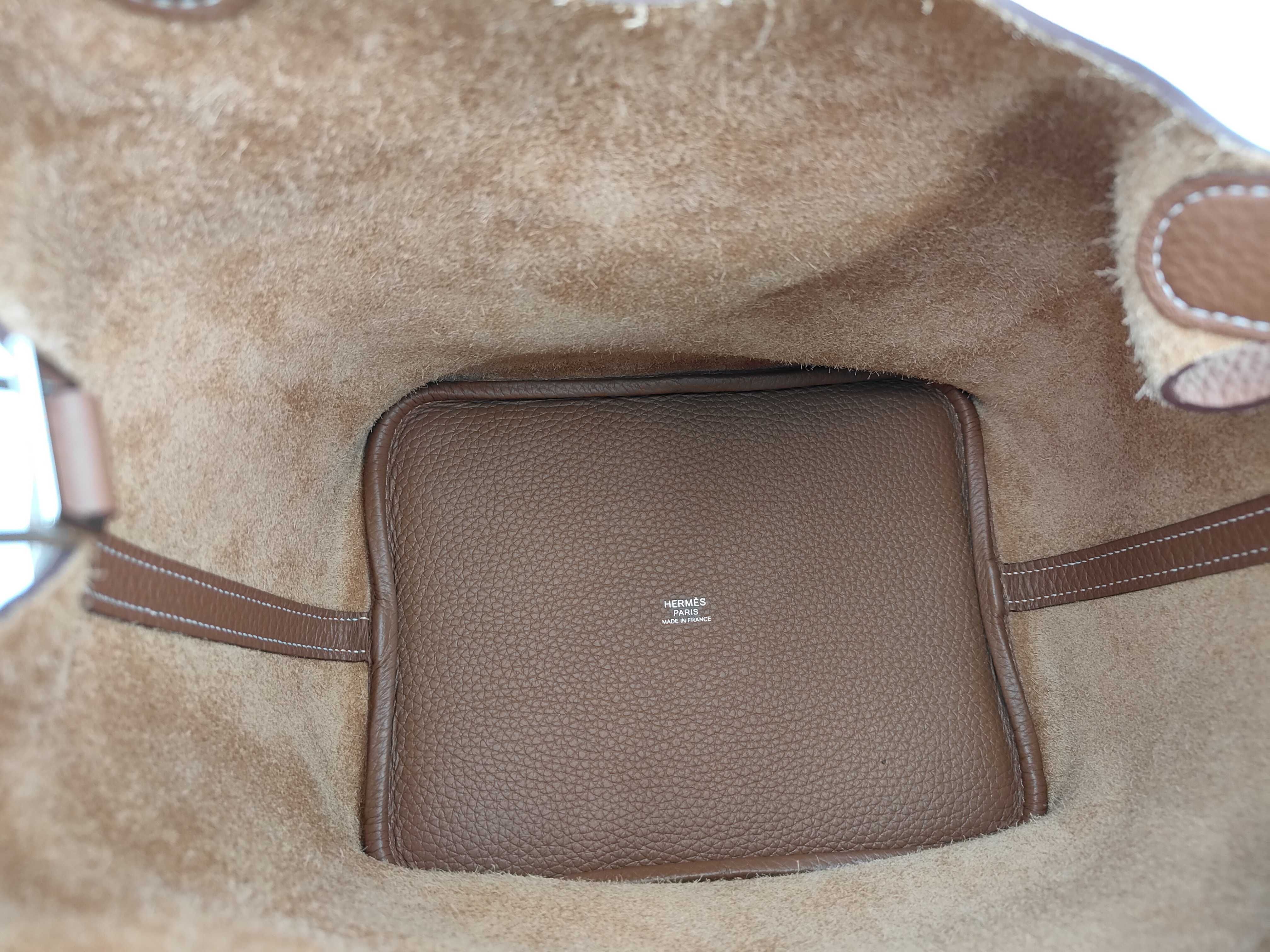Picotin Lock MM (U stamp) - Includes key, keychain, dust bag, and handbag. — view 5