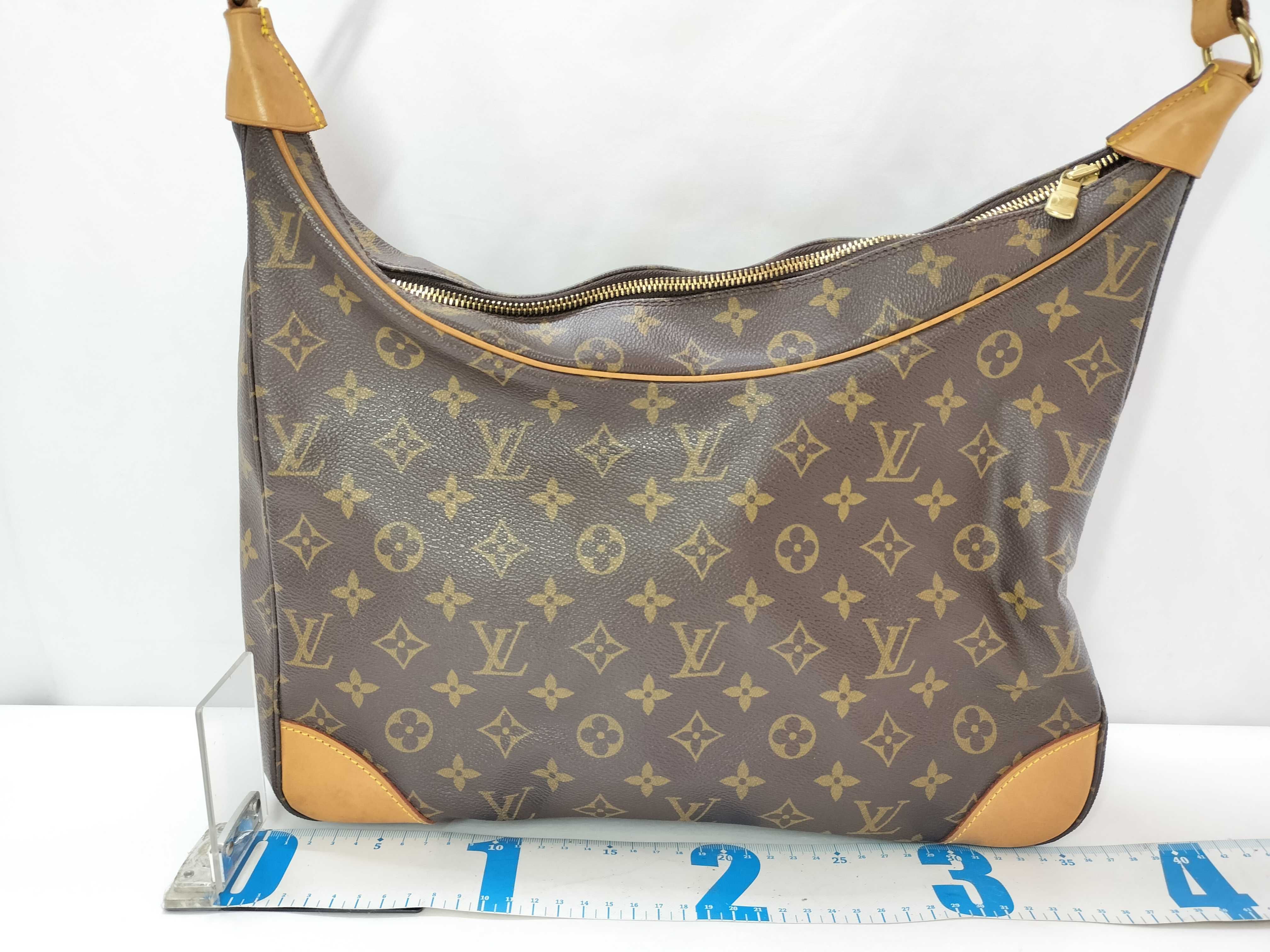 Monogram Louis Vuitton Monogram Boulogne 35 Shoulder Bag — view 2