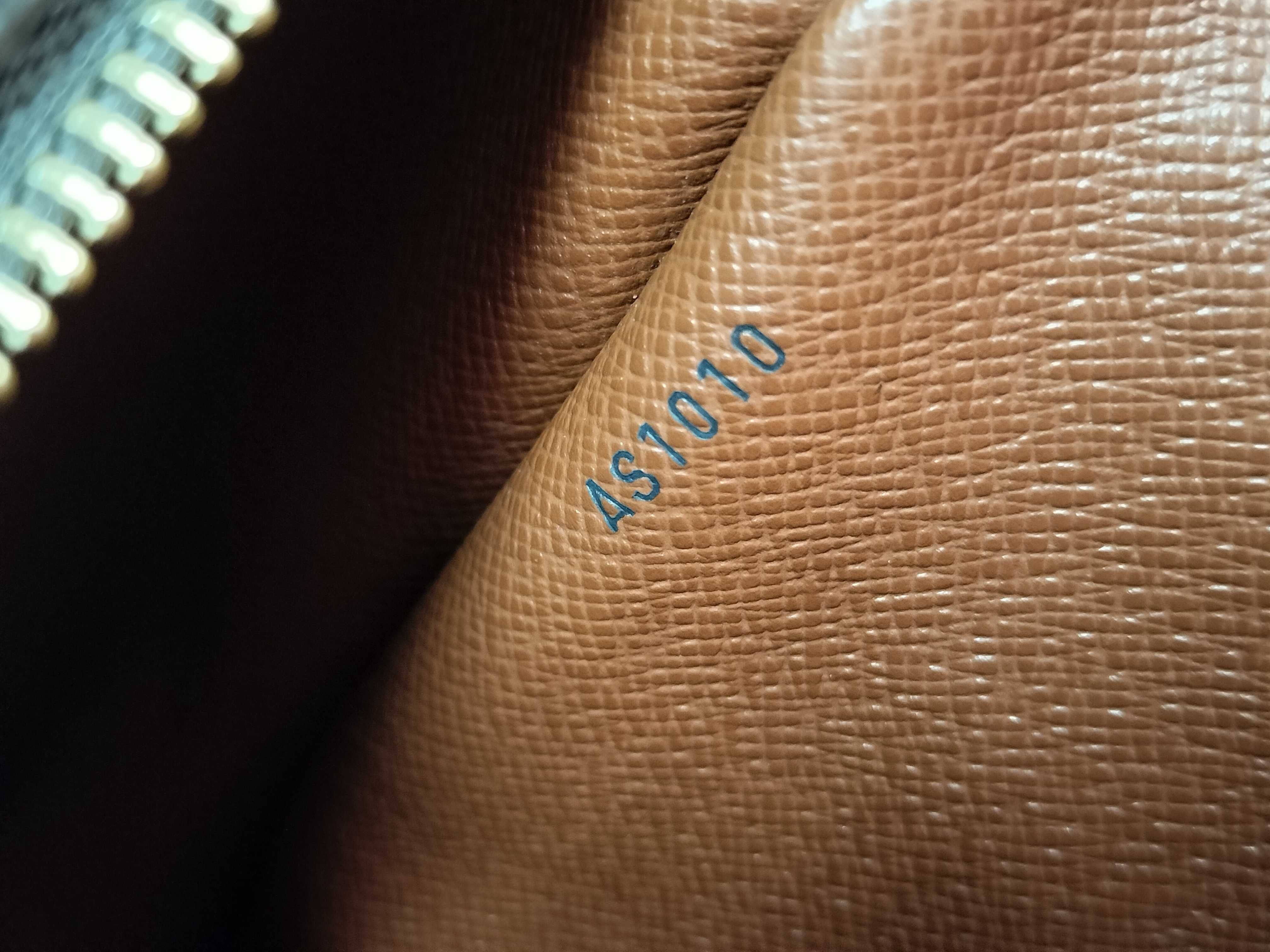 Monogram Louis Vuitton Monogram Boulogne 35 Shoulder Bag — view 10