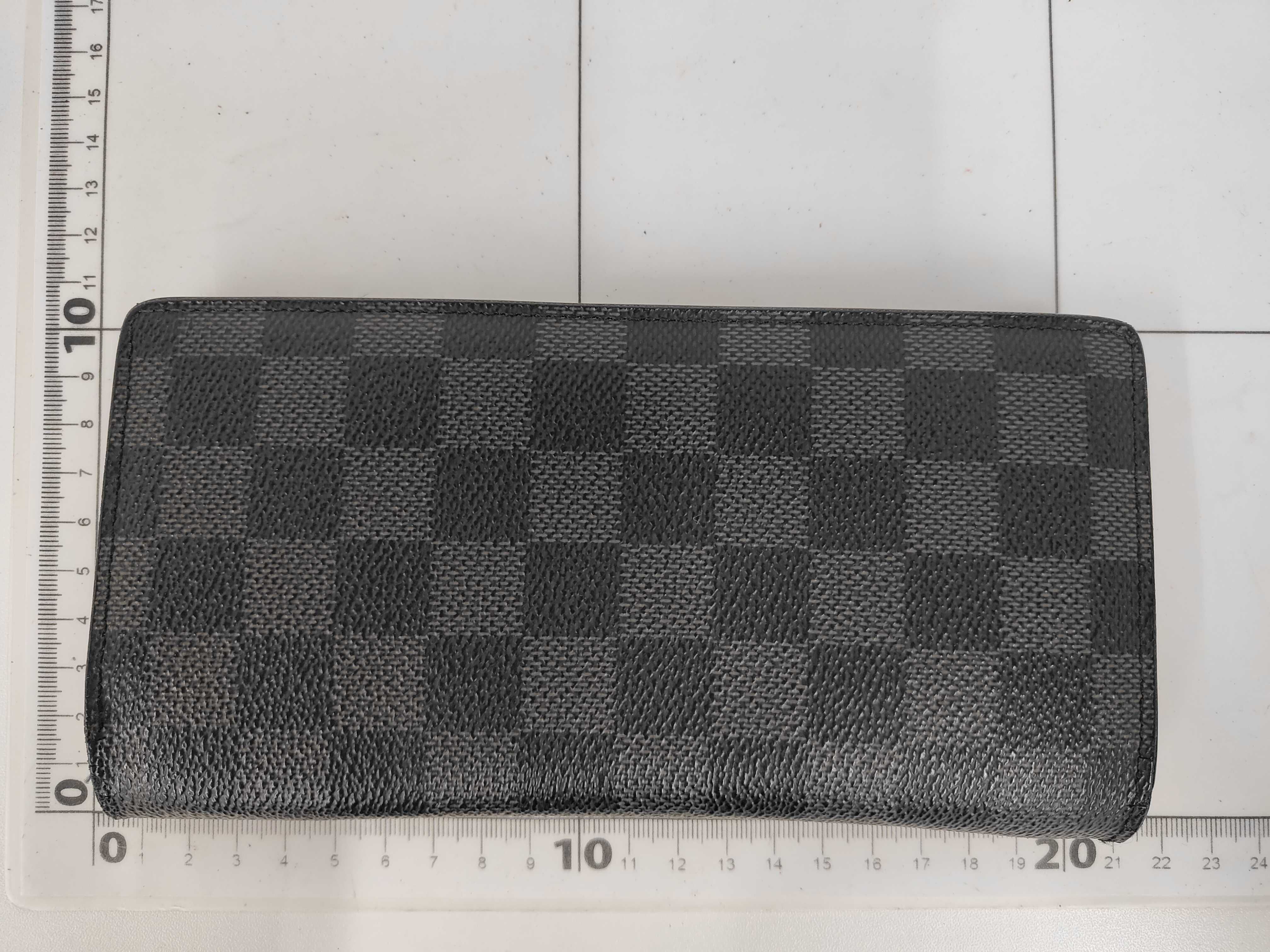 Damier Graphite Long Wallet — view 2