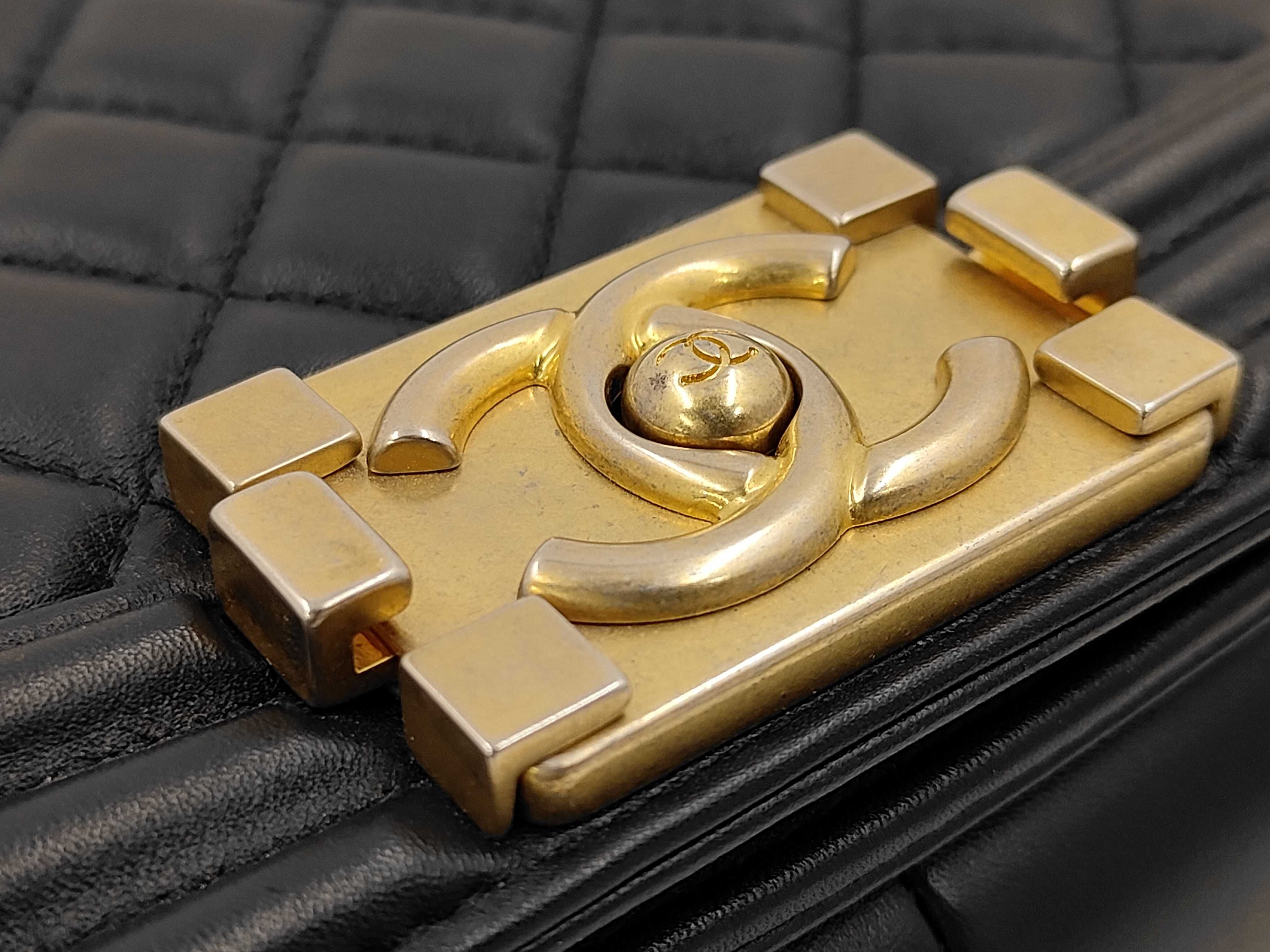 Boy Chanel 25 Lambskin Shoulder Bag — view 9