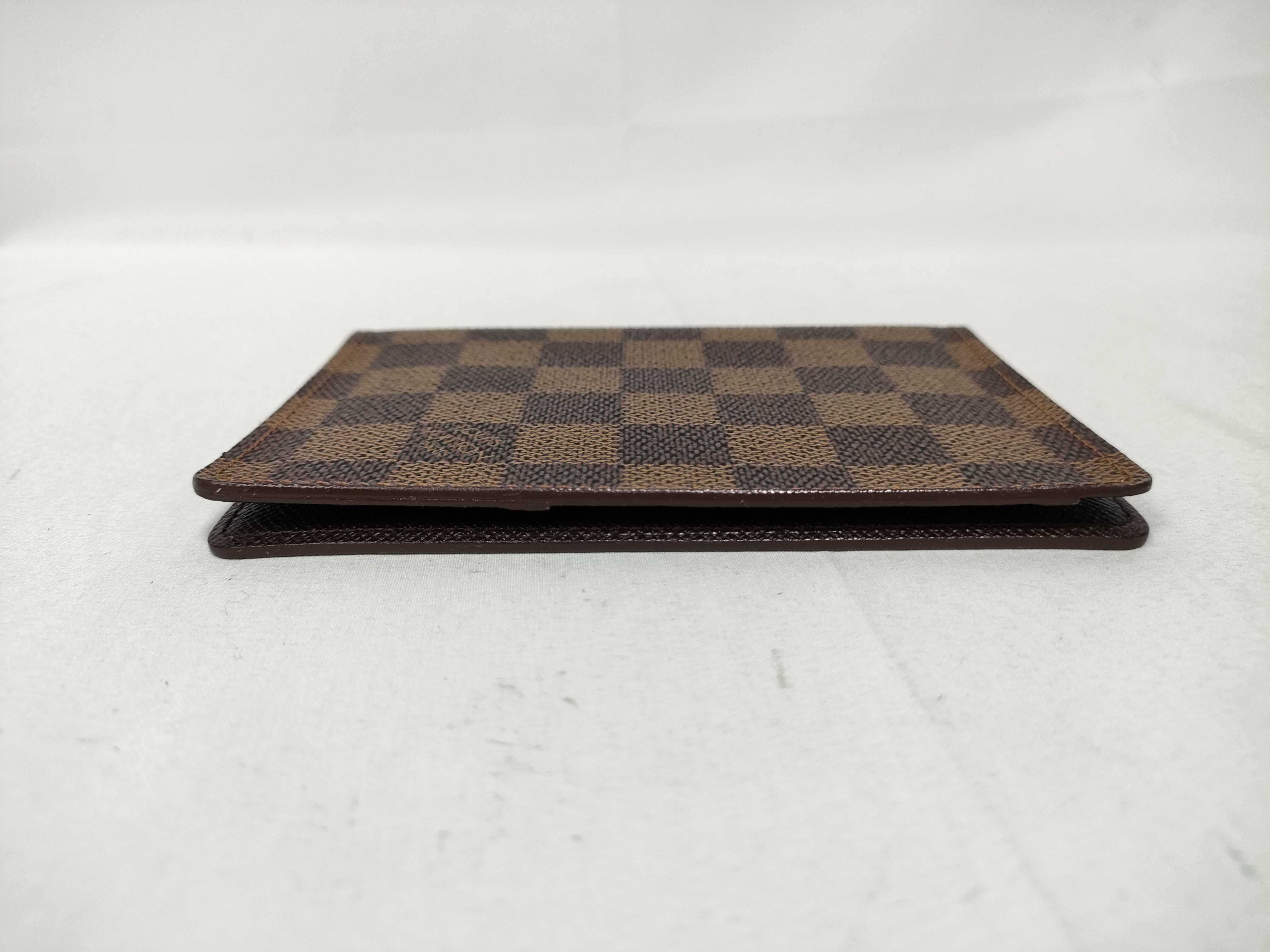 Damier Louis Vuitton Damier Couverture Passport Cover and other accessories — view 5