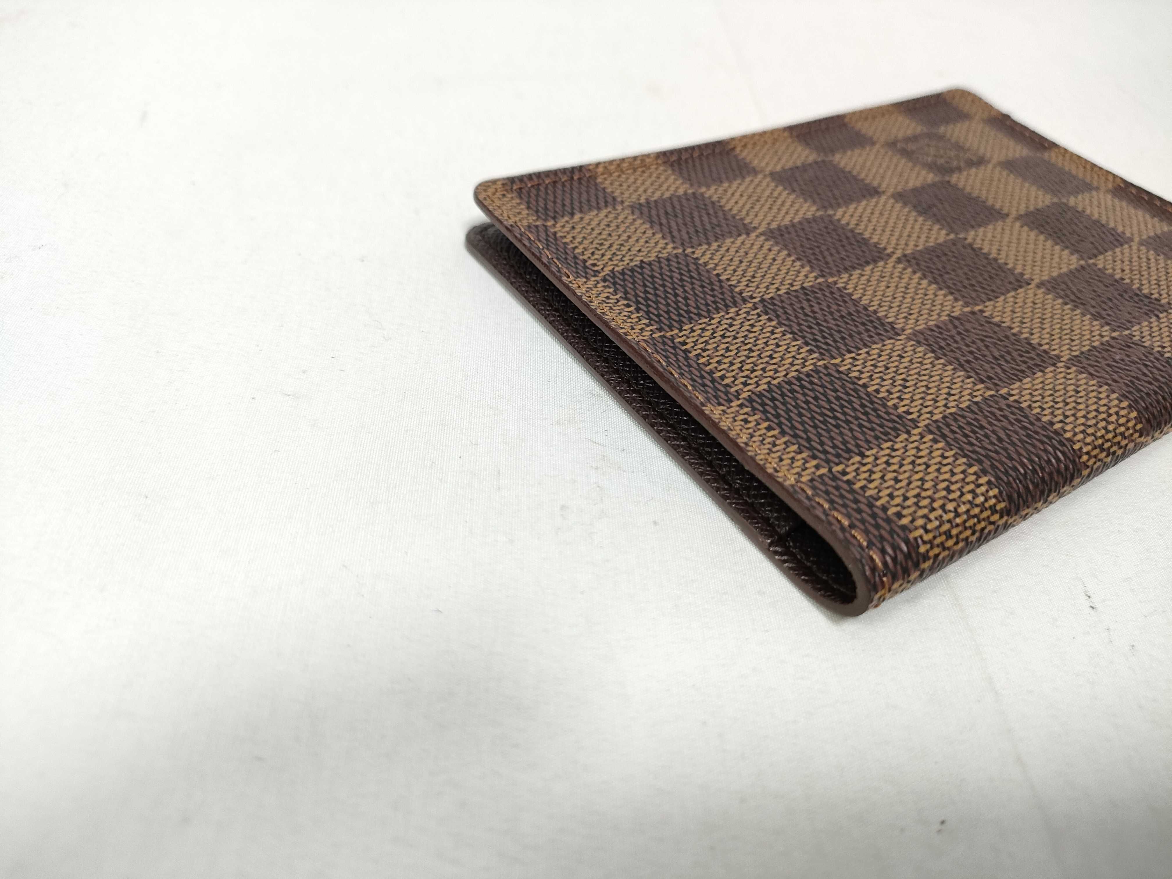 Damier Louis Vuitton Damier Couverture Passport Cover and other accessories — view 7