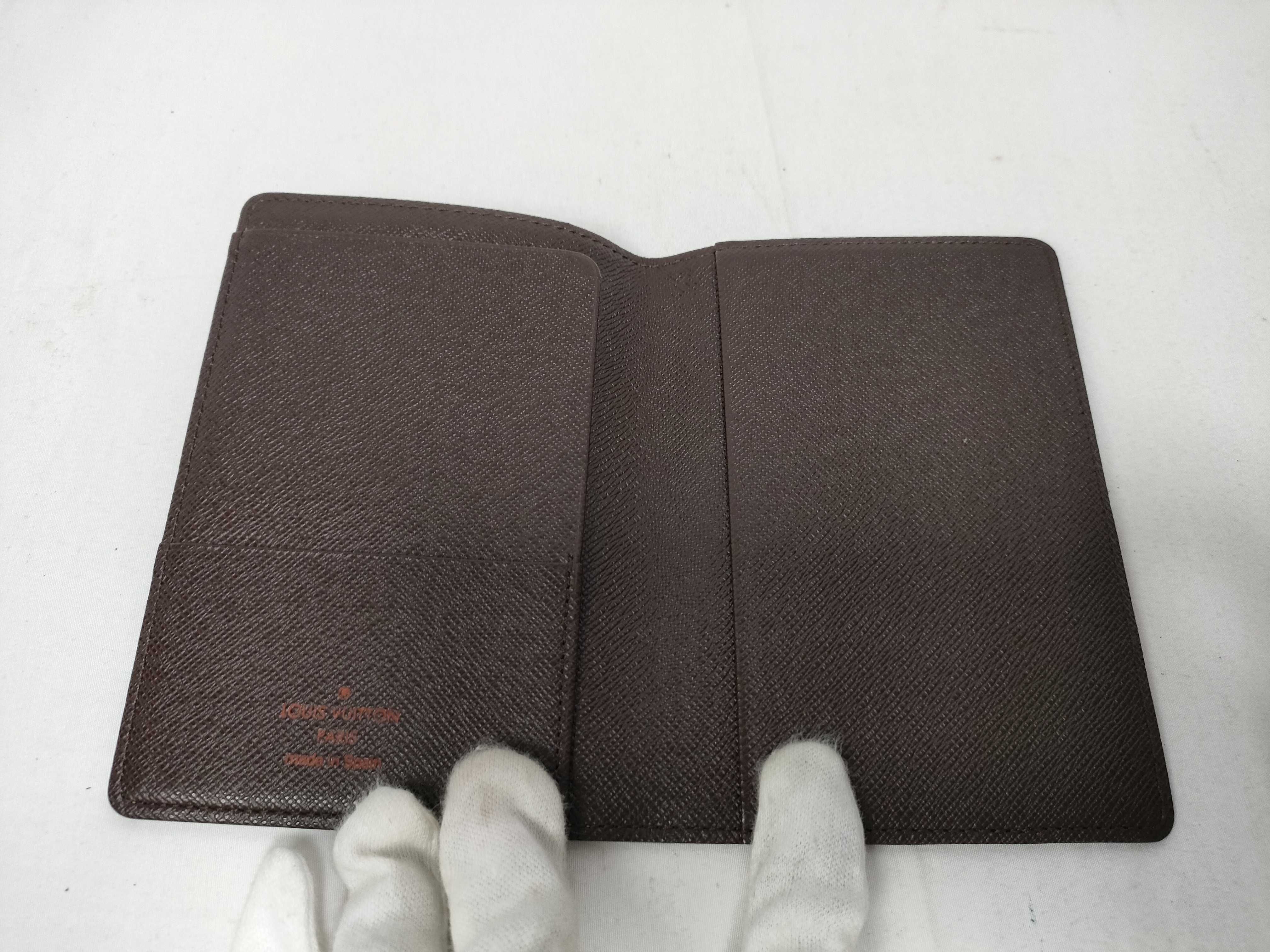 Damier Louis Vuitton Damier Couverture Passport Cover and other accessories — view 8