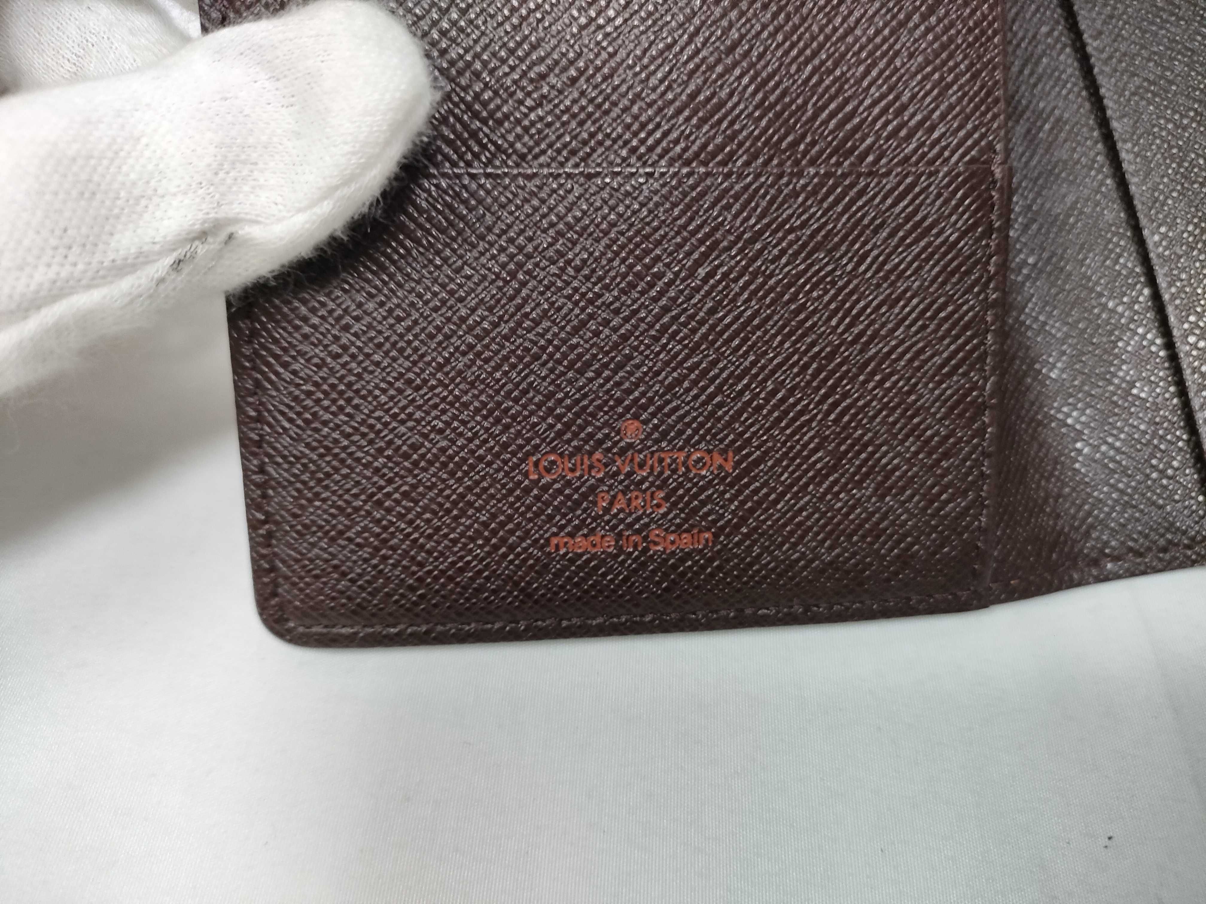Damier Louis Vuitton Damier Couverture Passport Cover and other accessories — view 9
