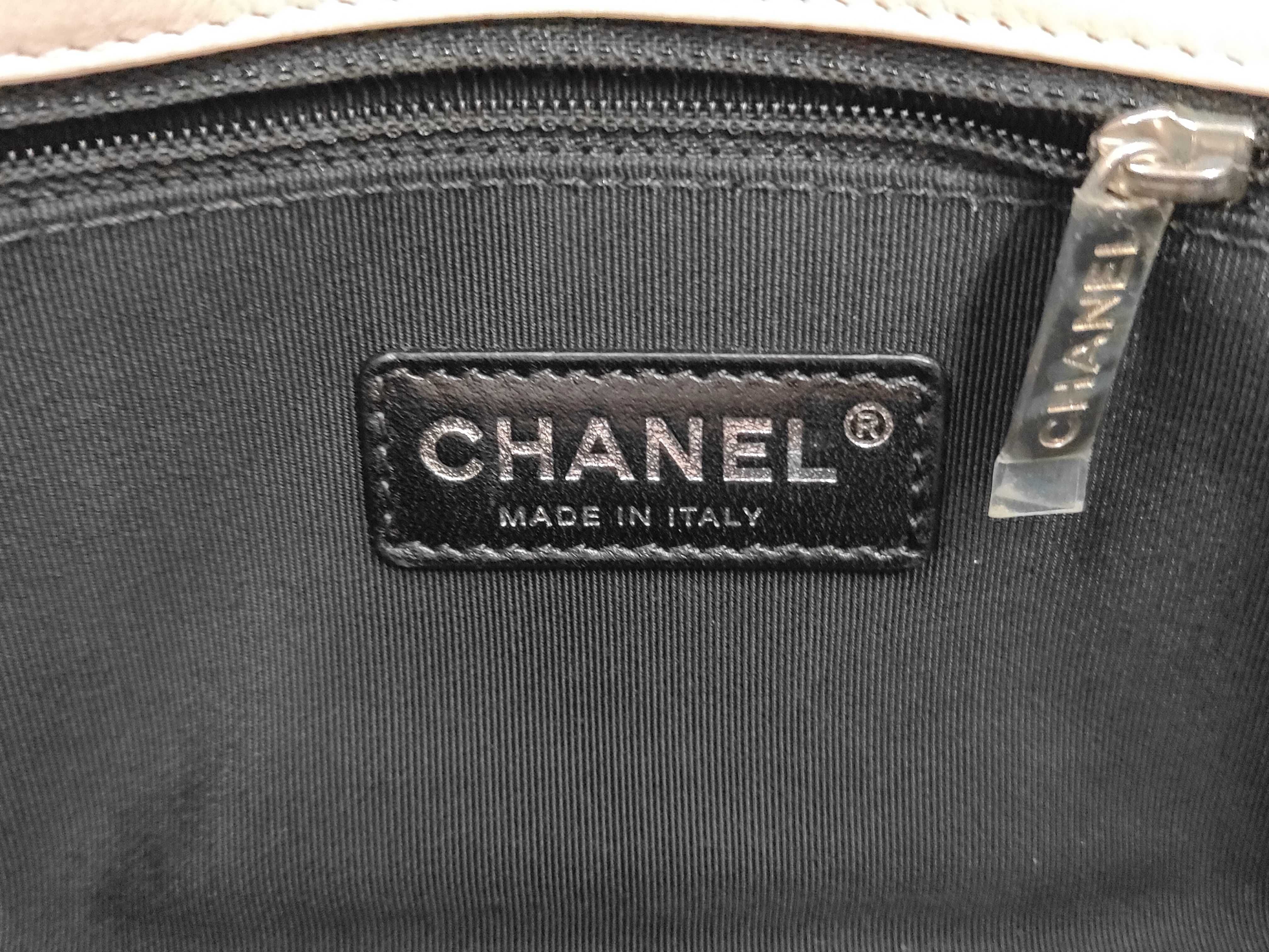 Matelassé Double Chain Shoulder Bag, No. 14 (Shoulder Bag) — view 10