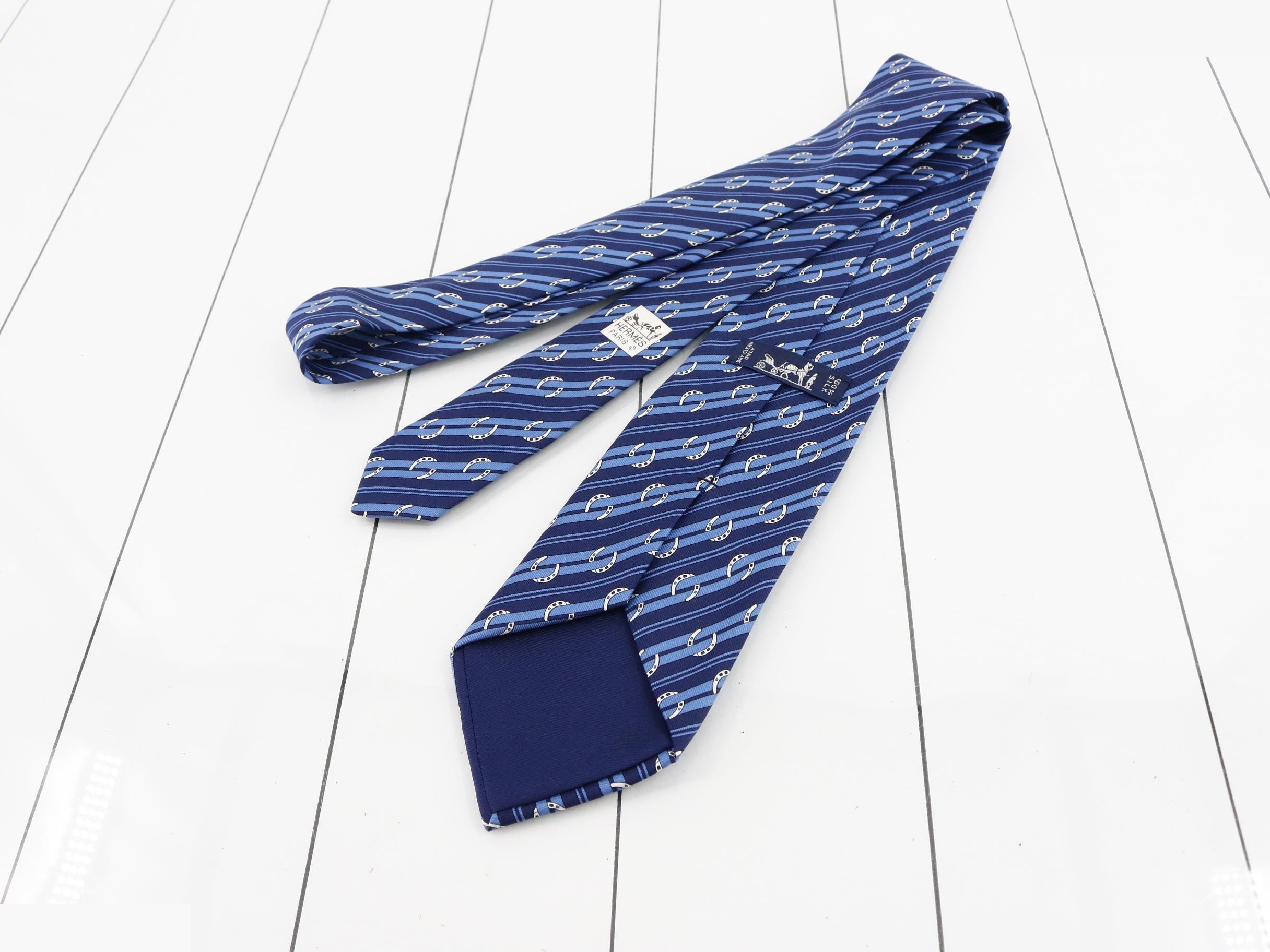 necktie (horseshoe design) — view 2