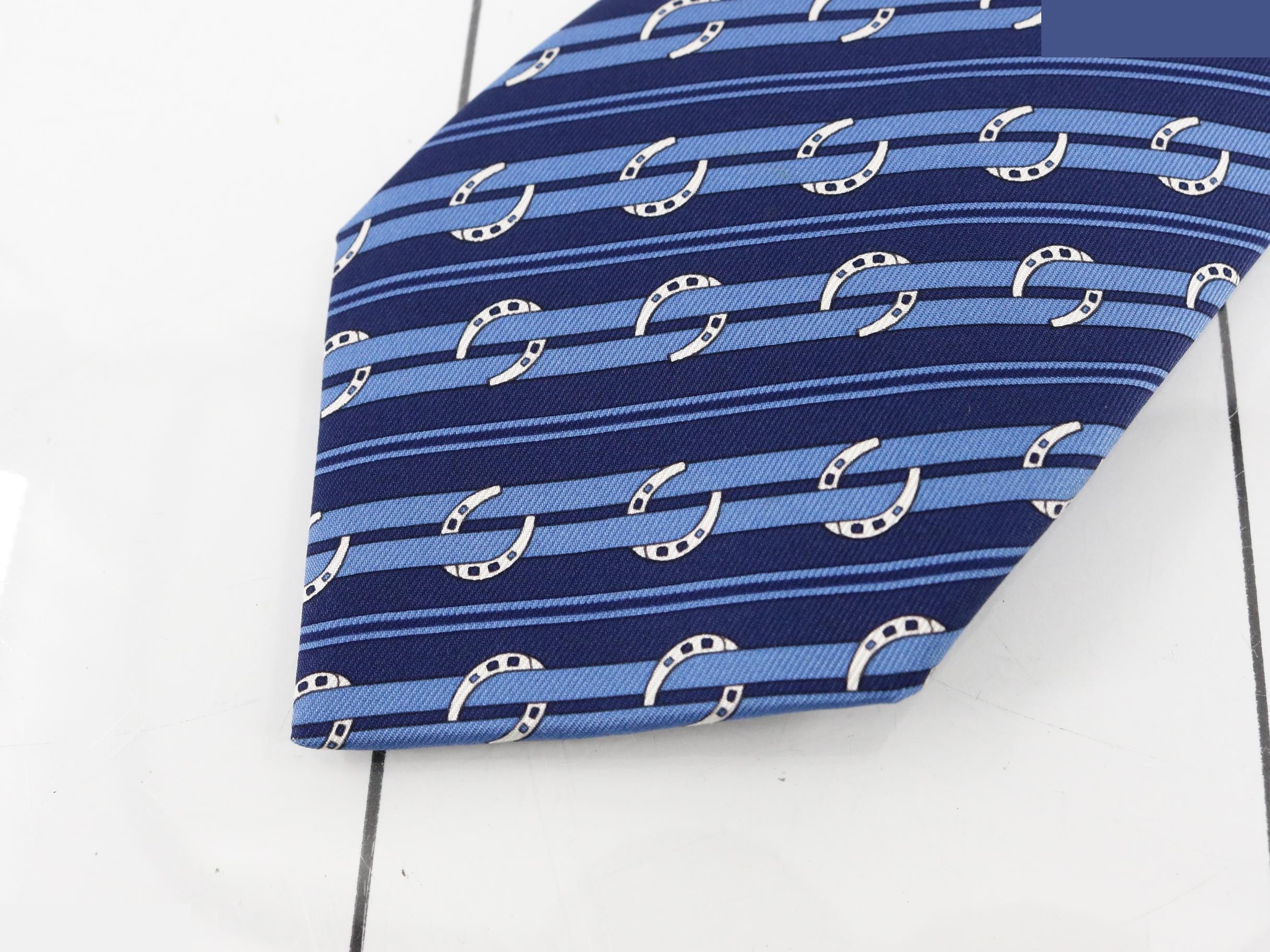 necktie (horseshoe design) — view 3