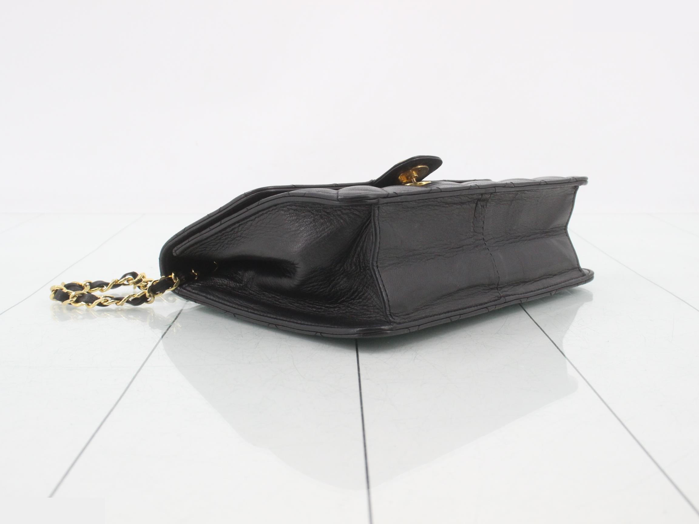 Matelassé (Bag) - Shoulder Bag - Push Lock — view 5