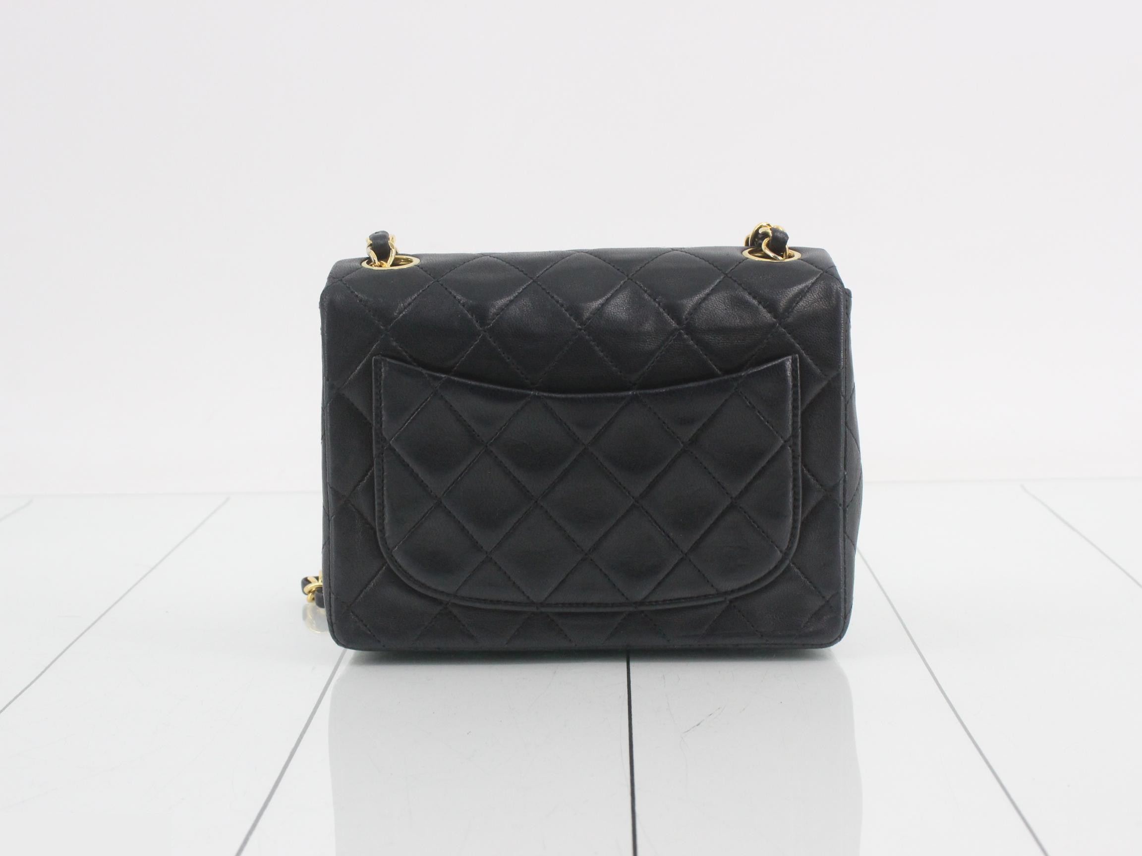 Matelassé (bag) - Chain shoulder bag, lambskin, turn-lock closure — view 2