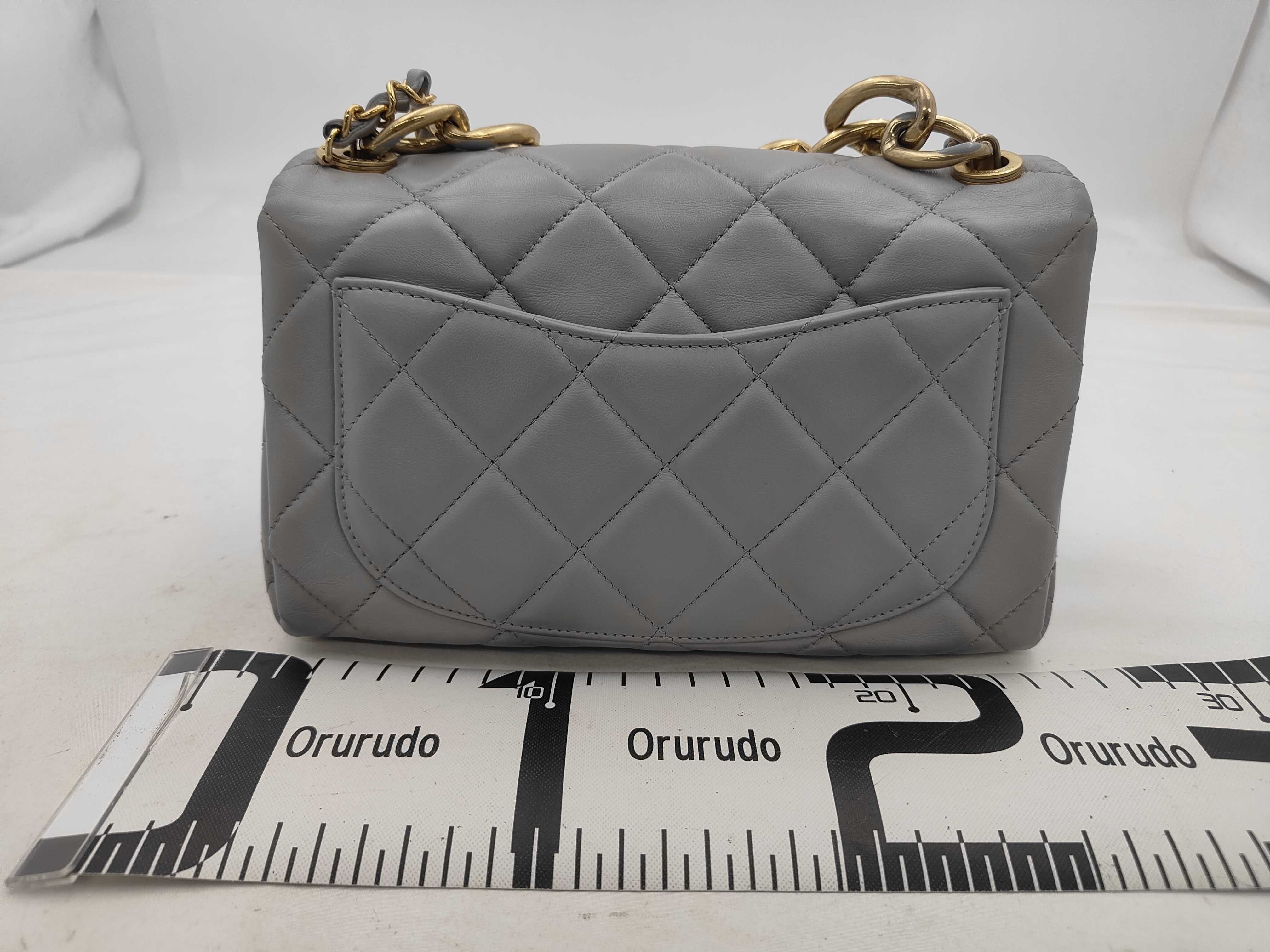 Matelassé Chain Shoulder Bag, Lambskin, Grey — view 2