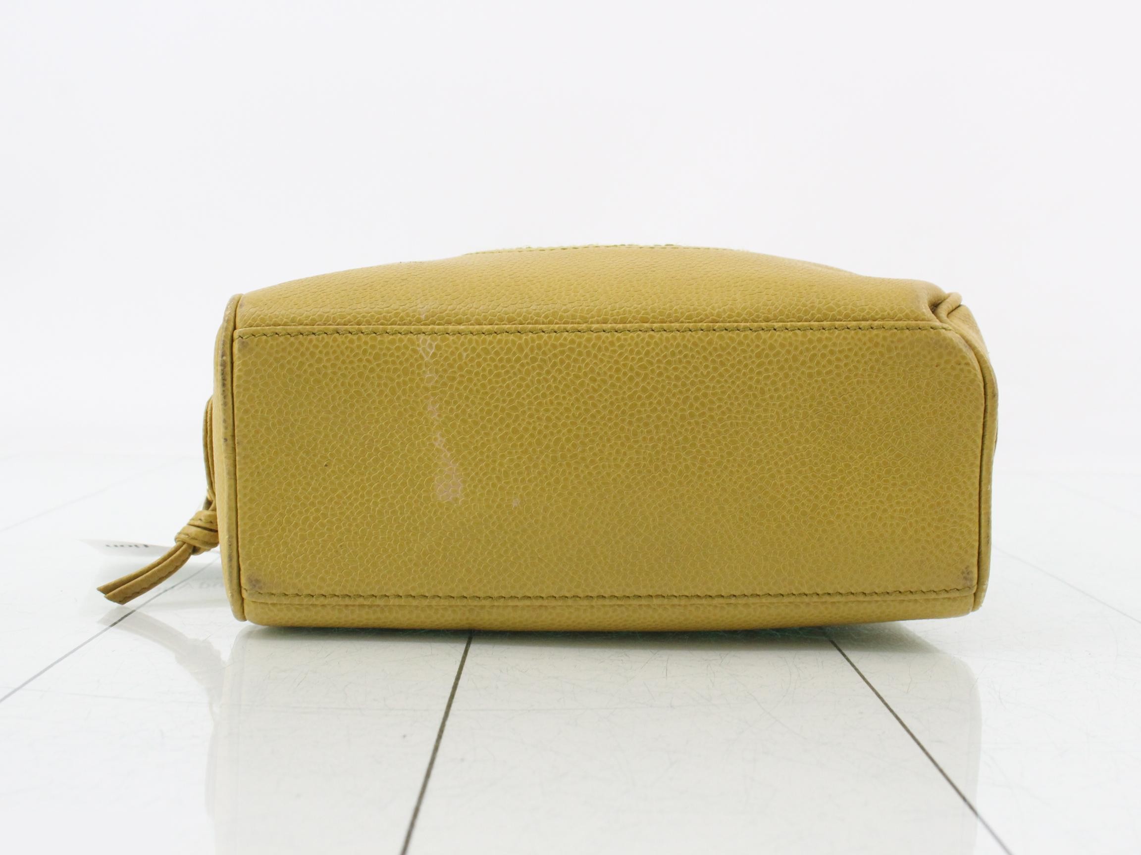 Cosmetic pouch — view 3