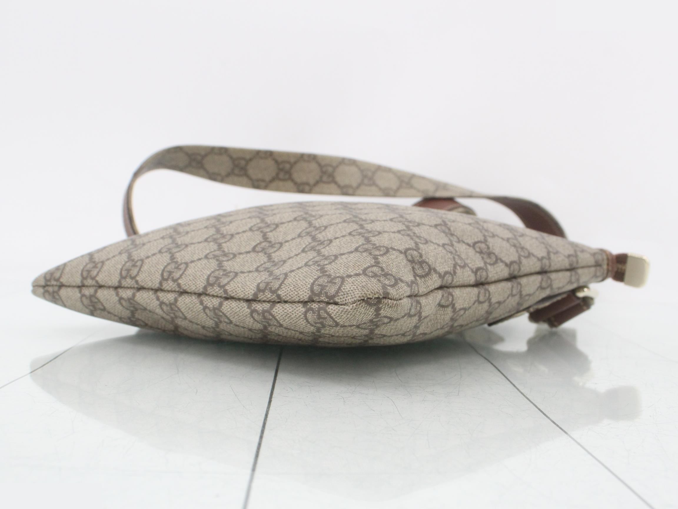 GG Supreme Shoulder Bag — view 6