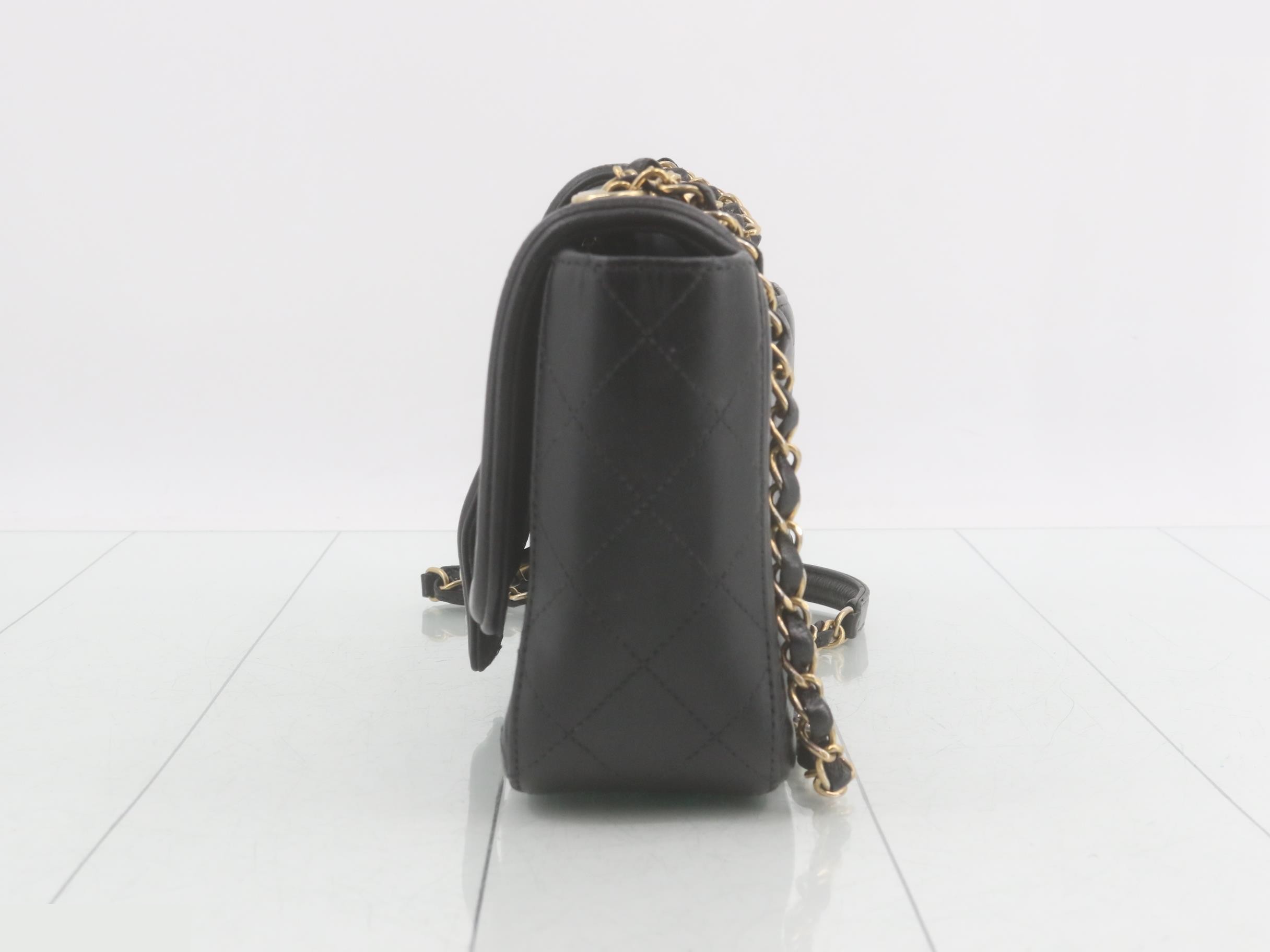 Matelassé (bag) - Shoulder bag — view 3