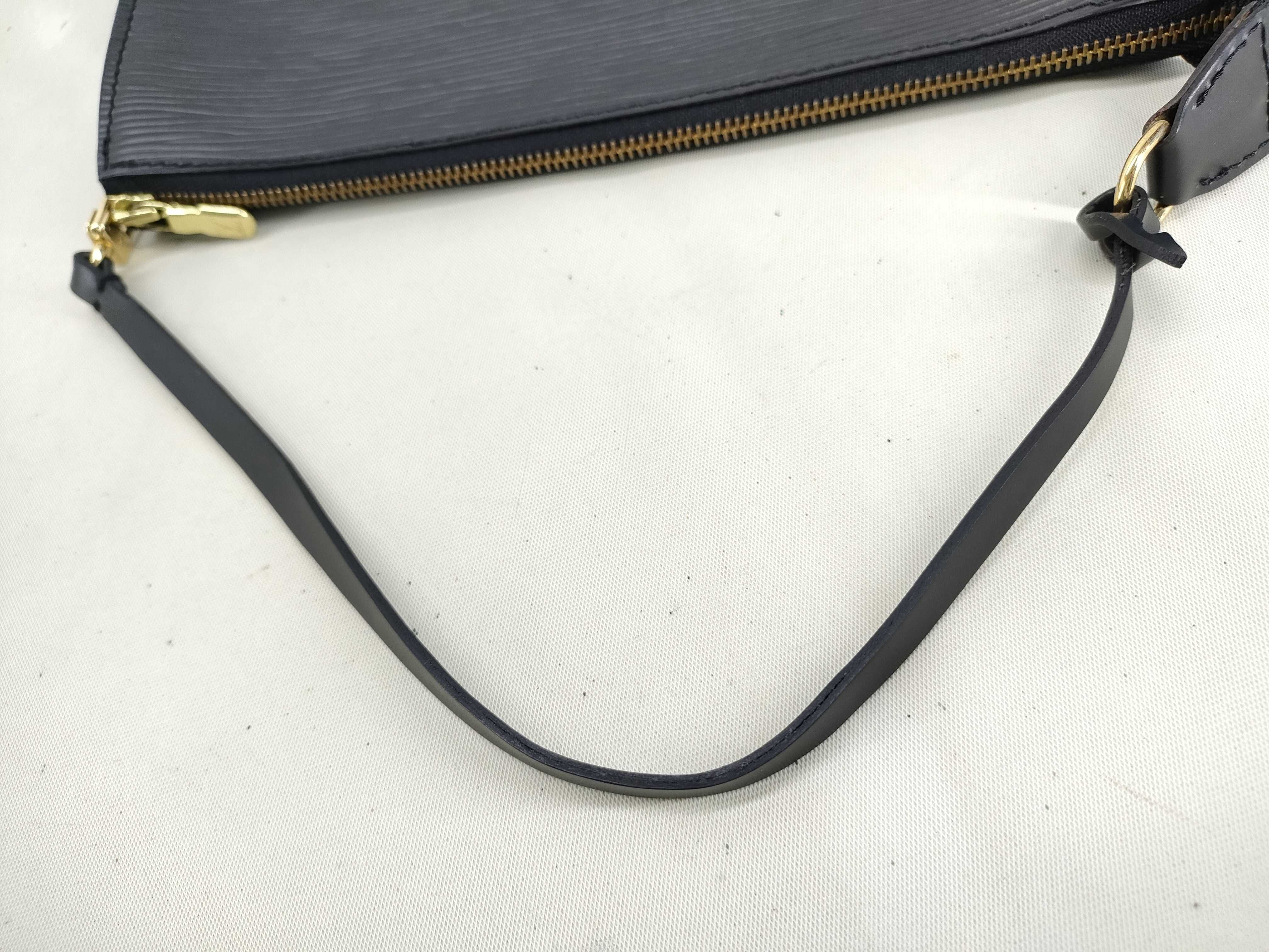 Epi Leather Pochette Accessoires Noir M52942 AR0999 Handbag — view 5