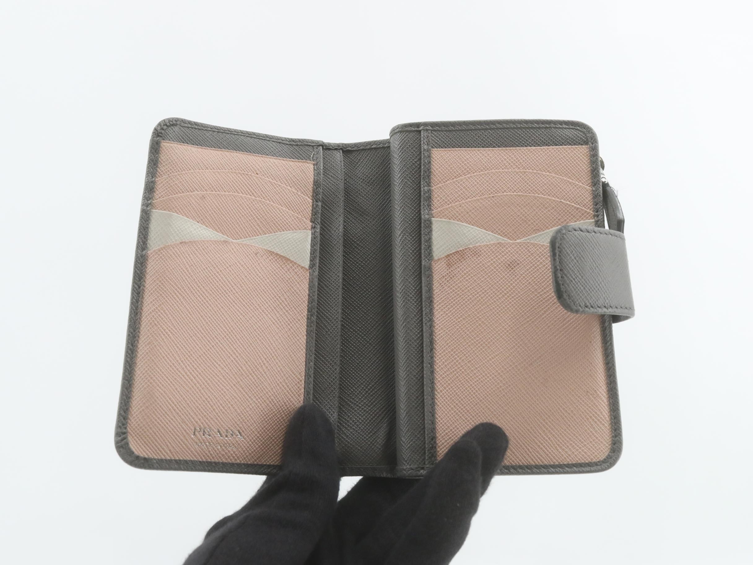 wallet — view 4
