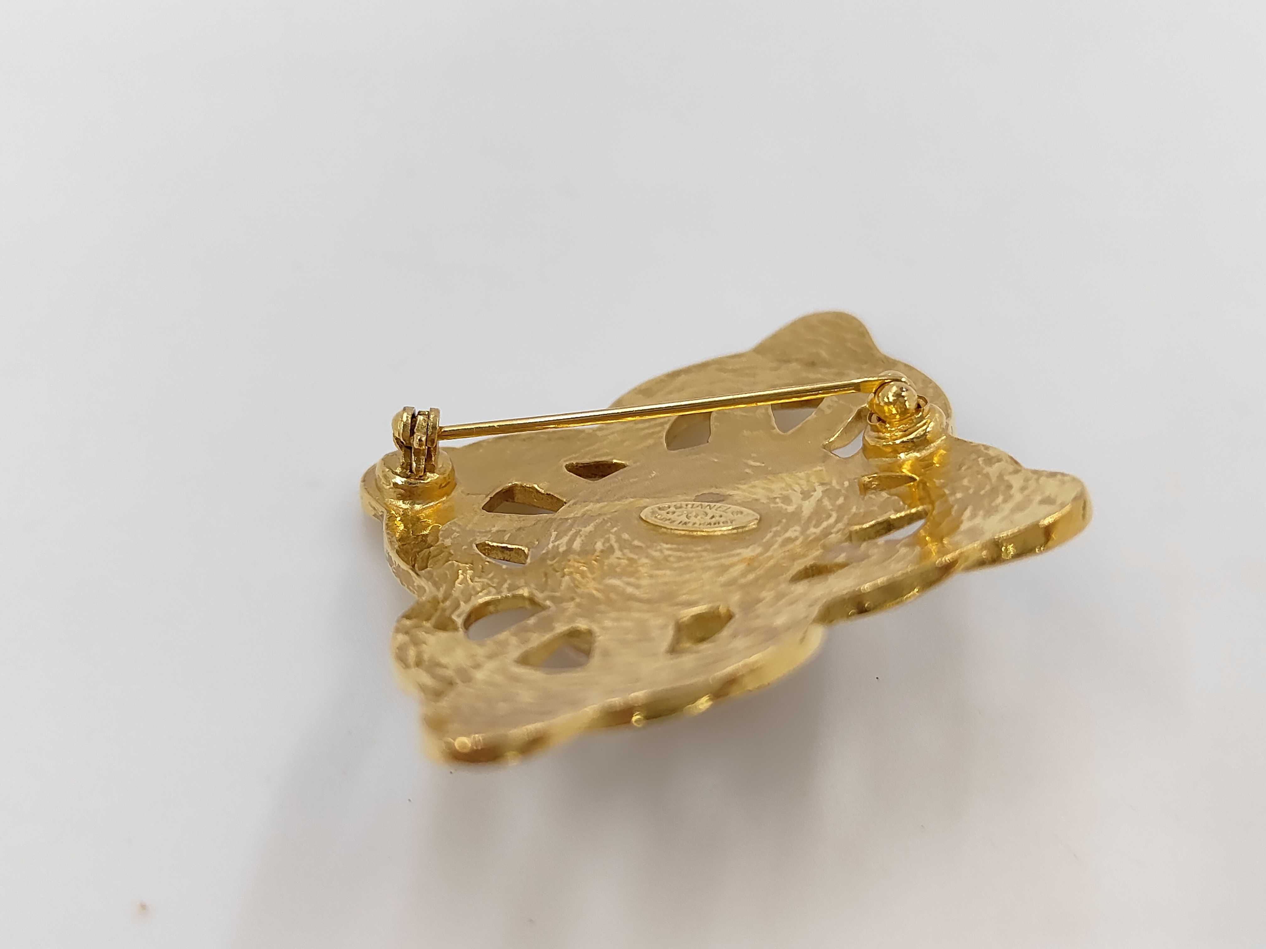 97P Brooch, Faux Pearl, Coco Mark Brooch — view 4