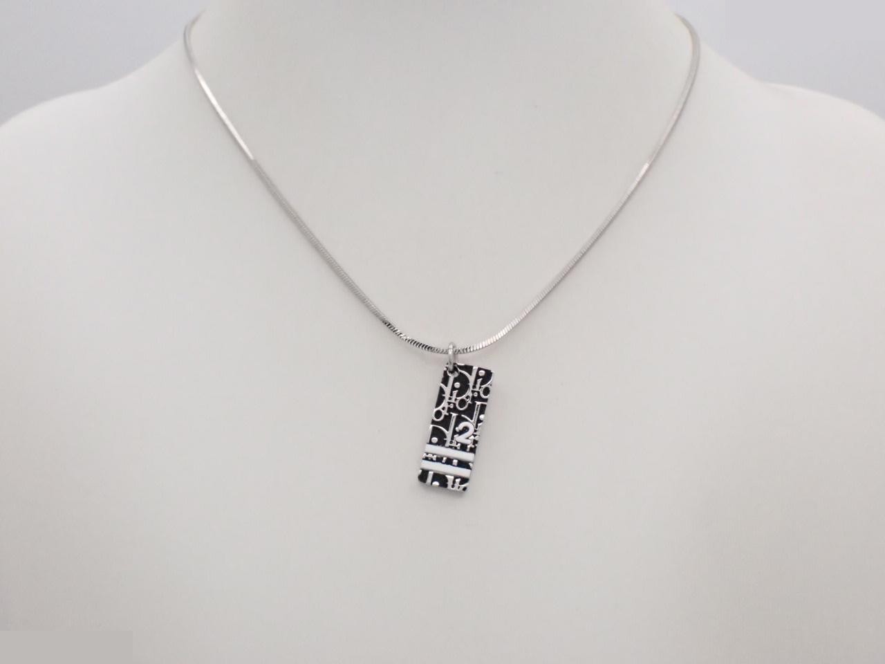 Trotter necklace, chain approximately 44cm — view 3