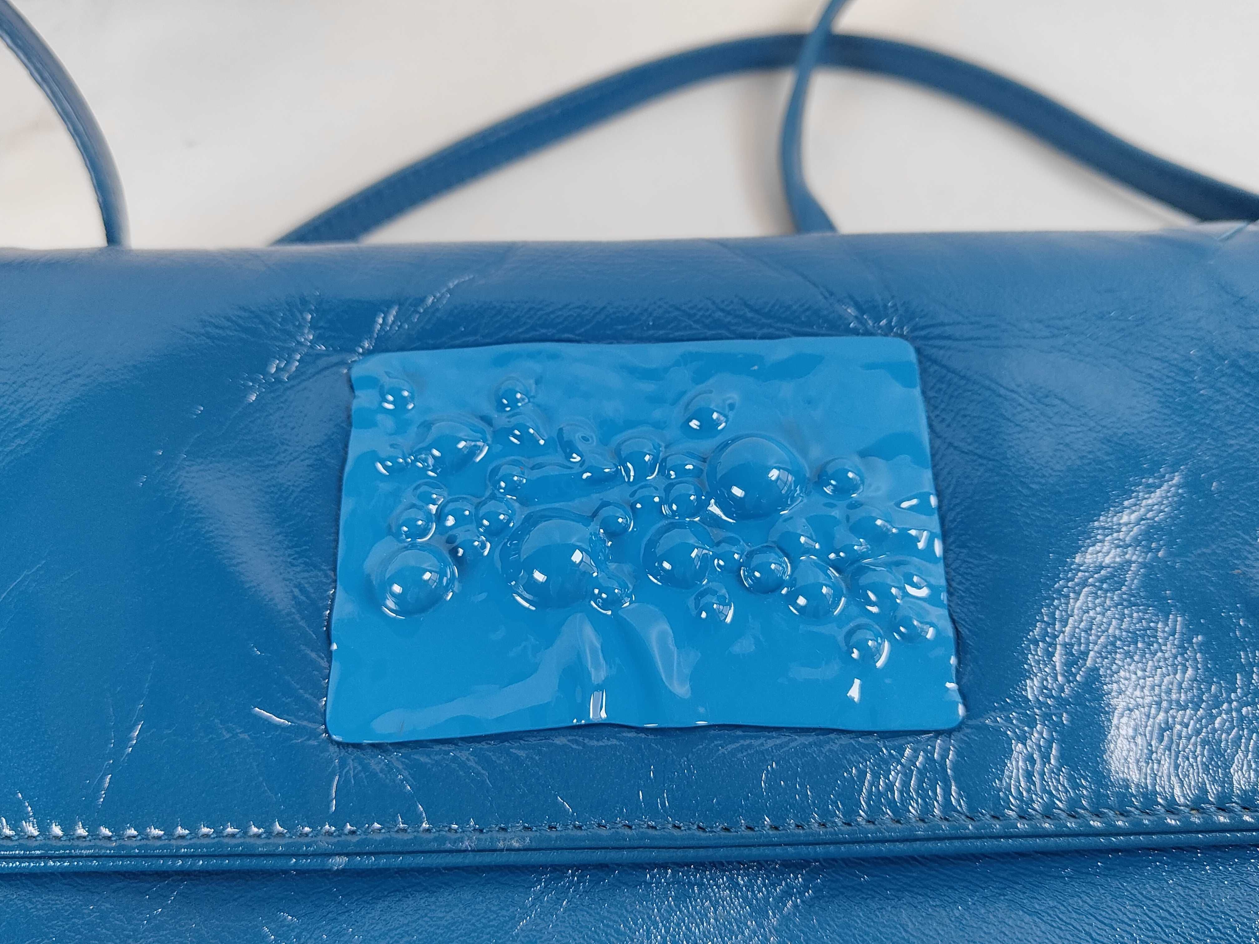 Intrecciato Leather Shoulder Bag — view 13