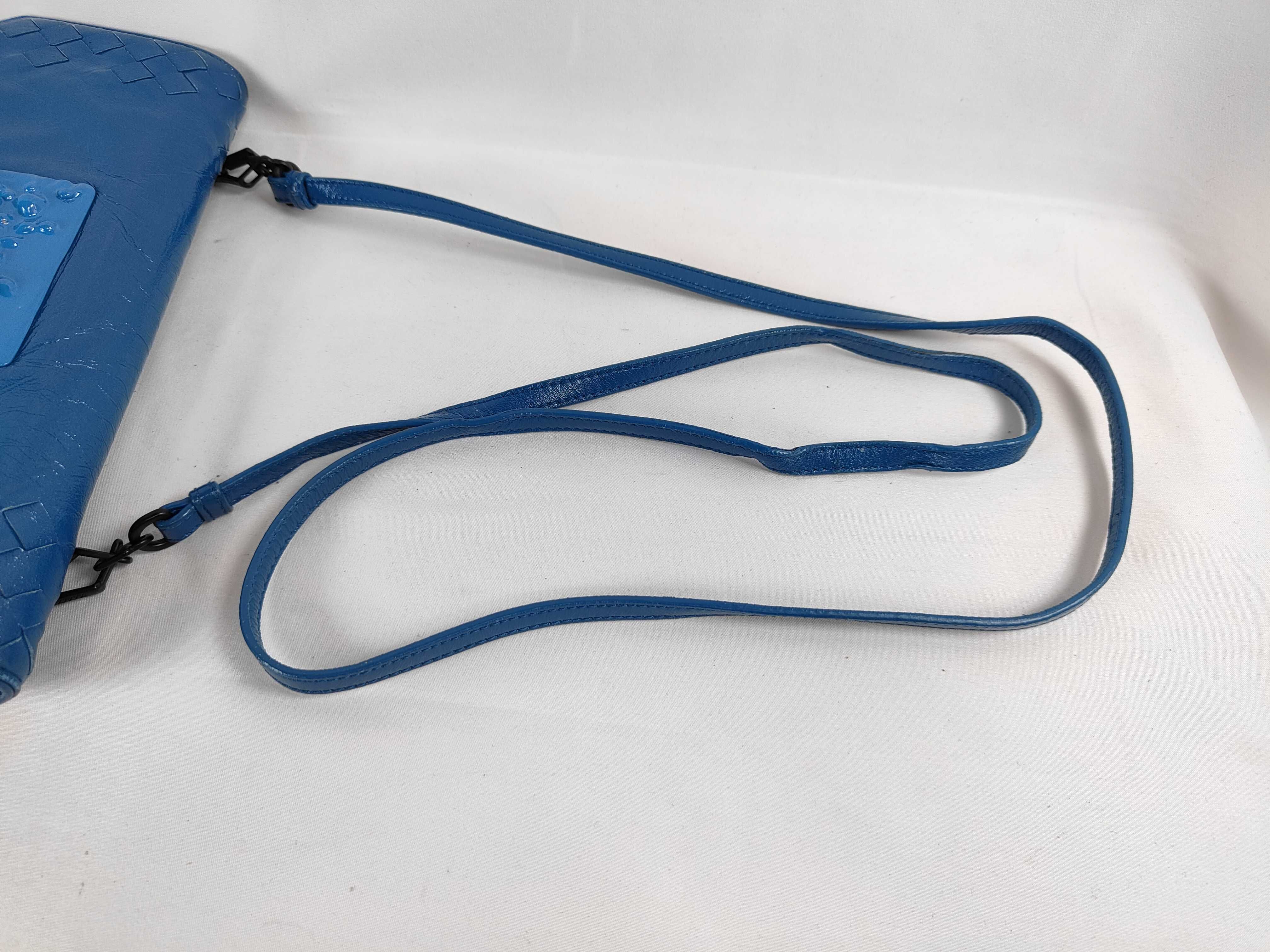Intrecciato Leather Shoulder Bag — view 3