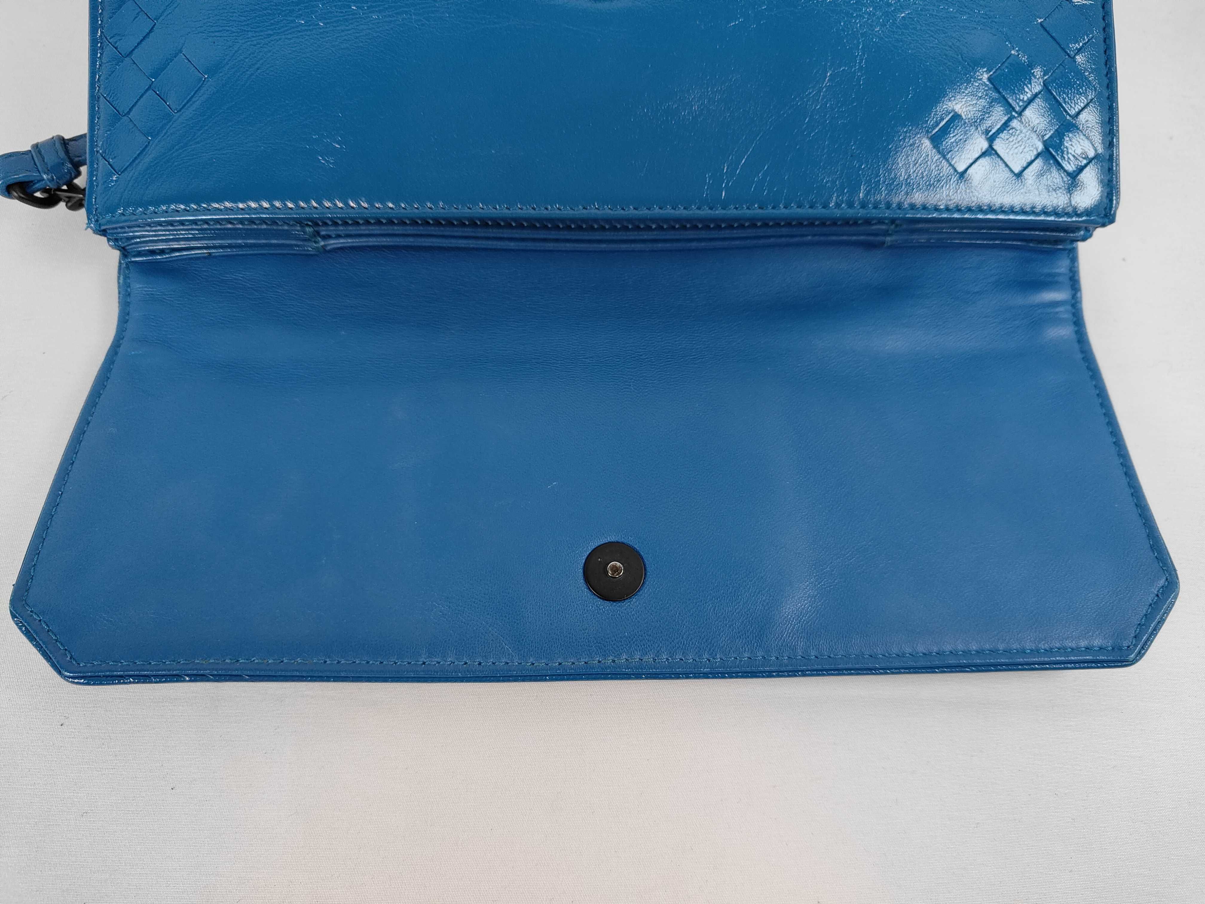 Intrecciato Leather Shoulder Bag — view 8