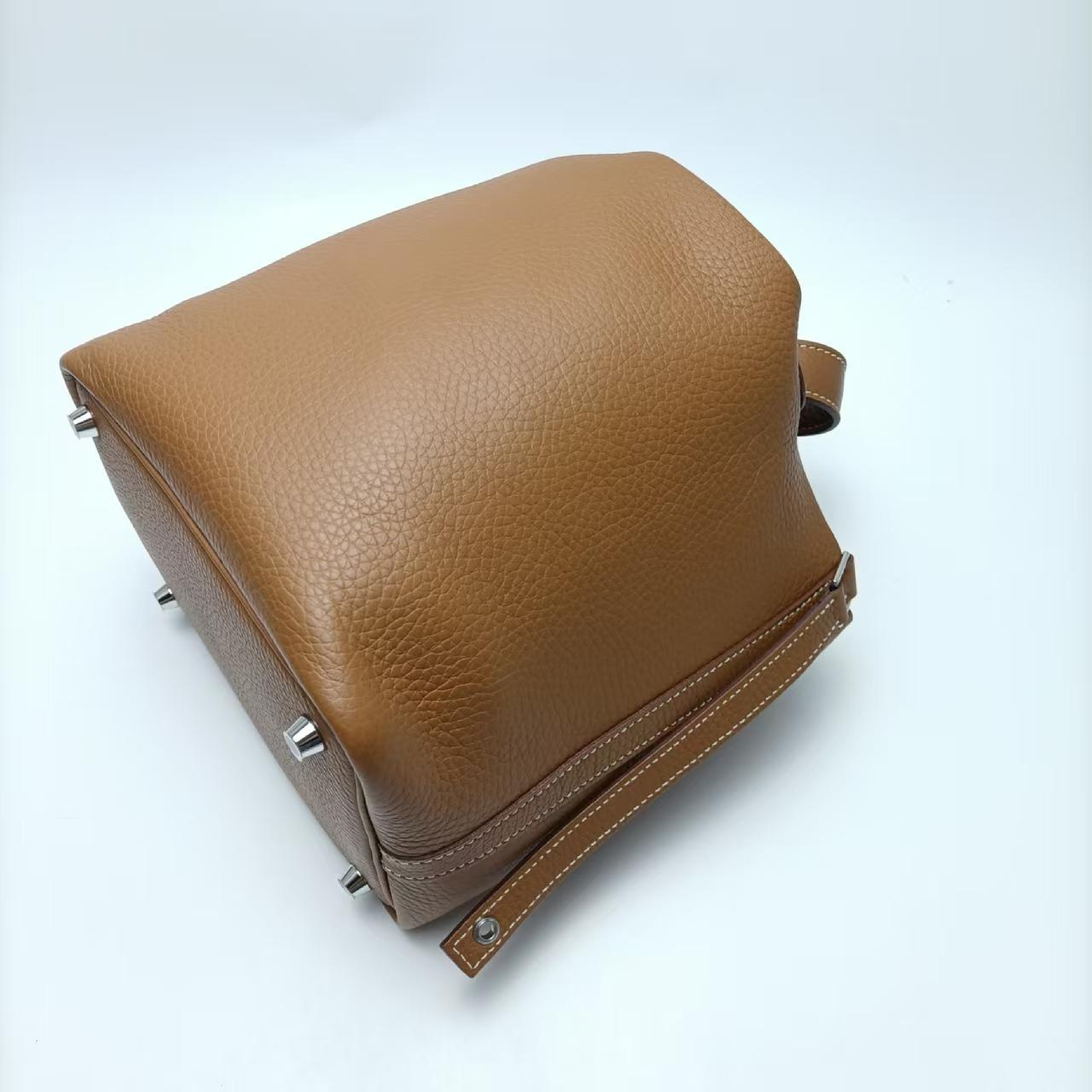Picotan Cowhide Handbag Z-engraved Handbag — view 5
