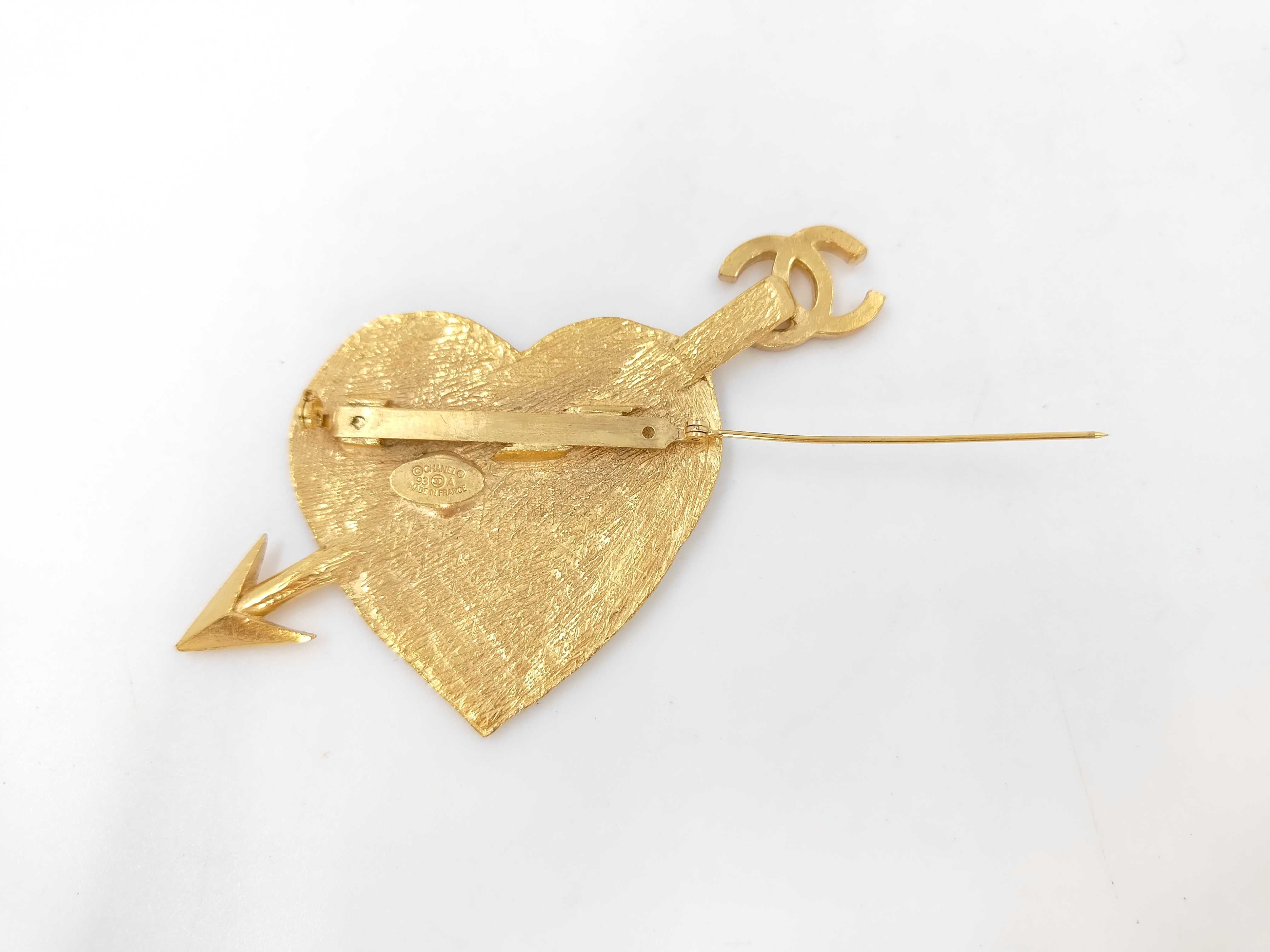 Coco Mark Heart Arrow Brooch — view 3