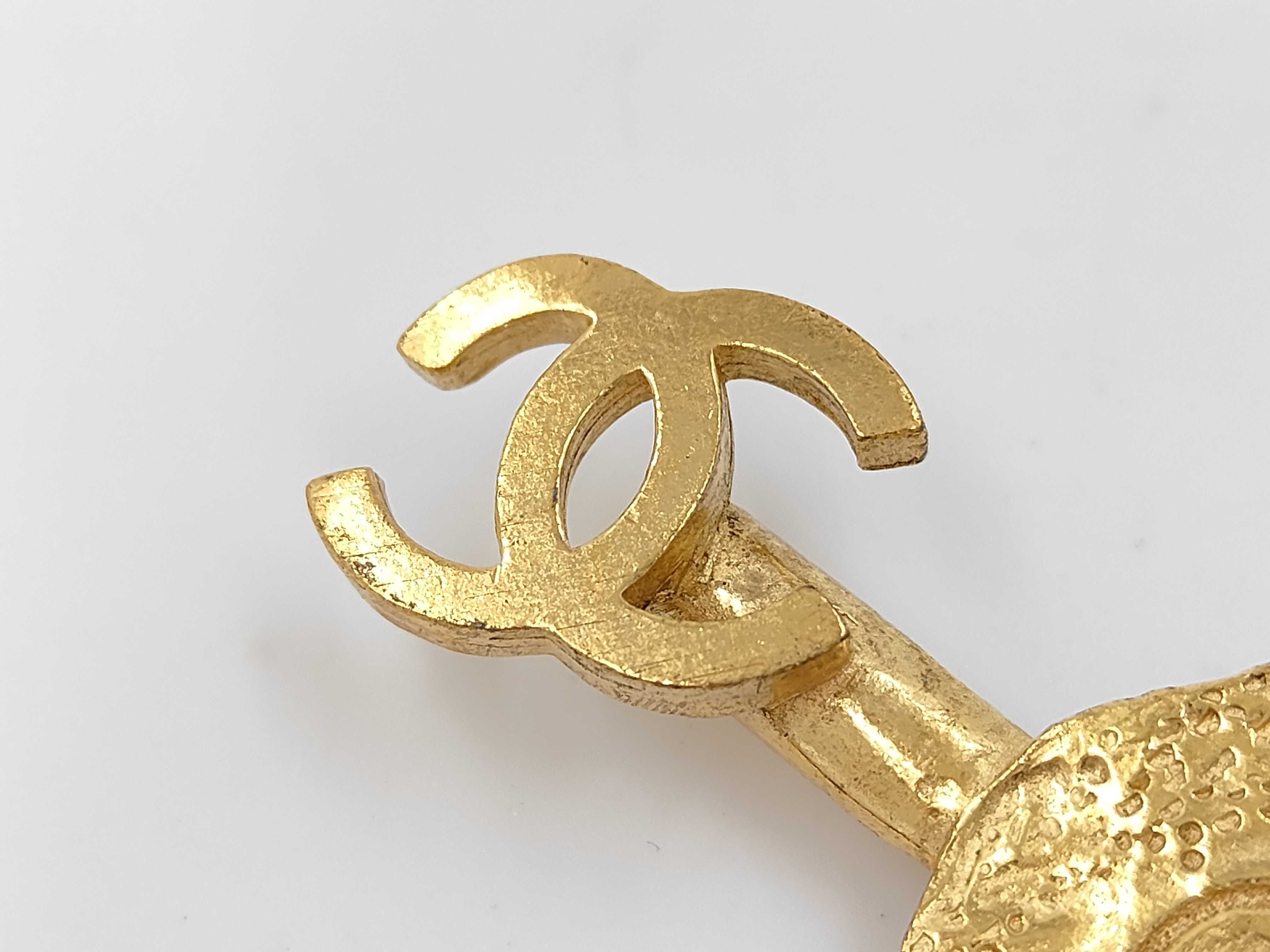 Coco Mark Heart Arrow Brooch — view 6