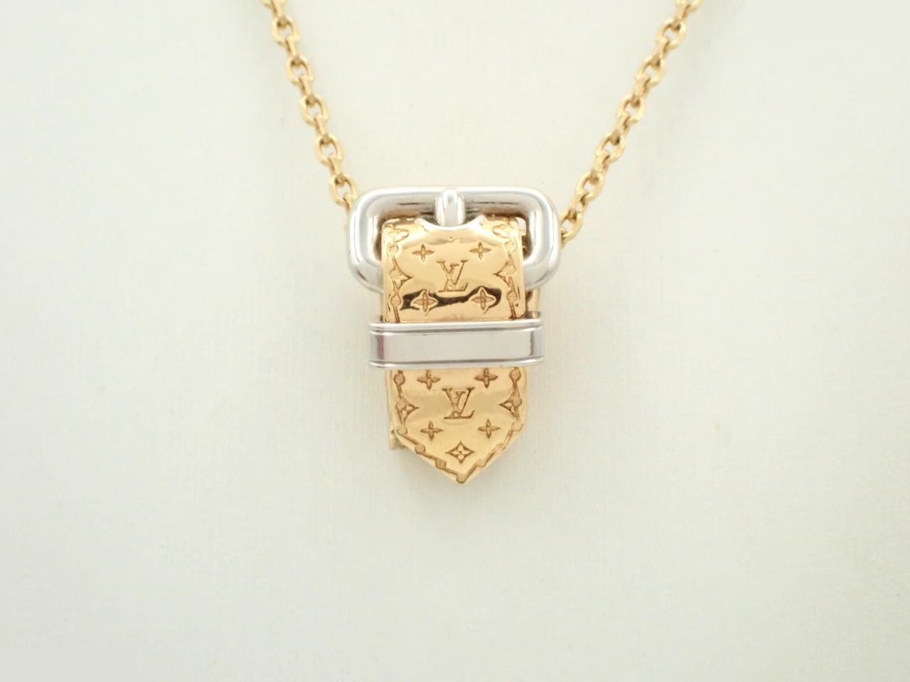 Necklace, chain approximately 43cm
