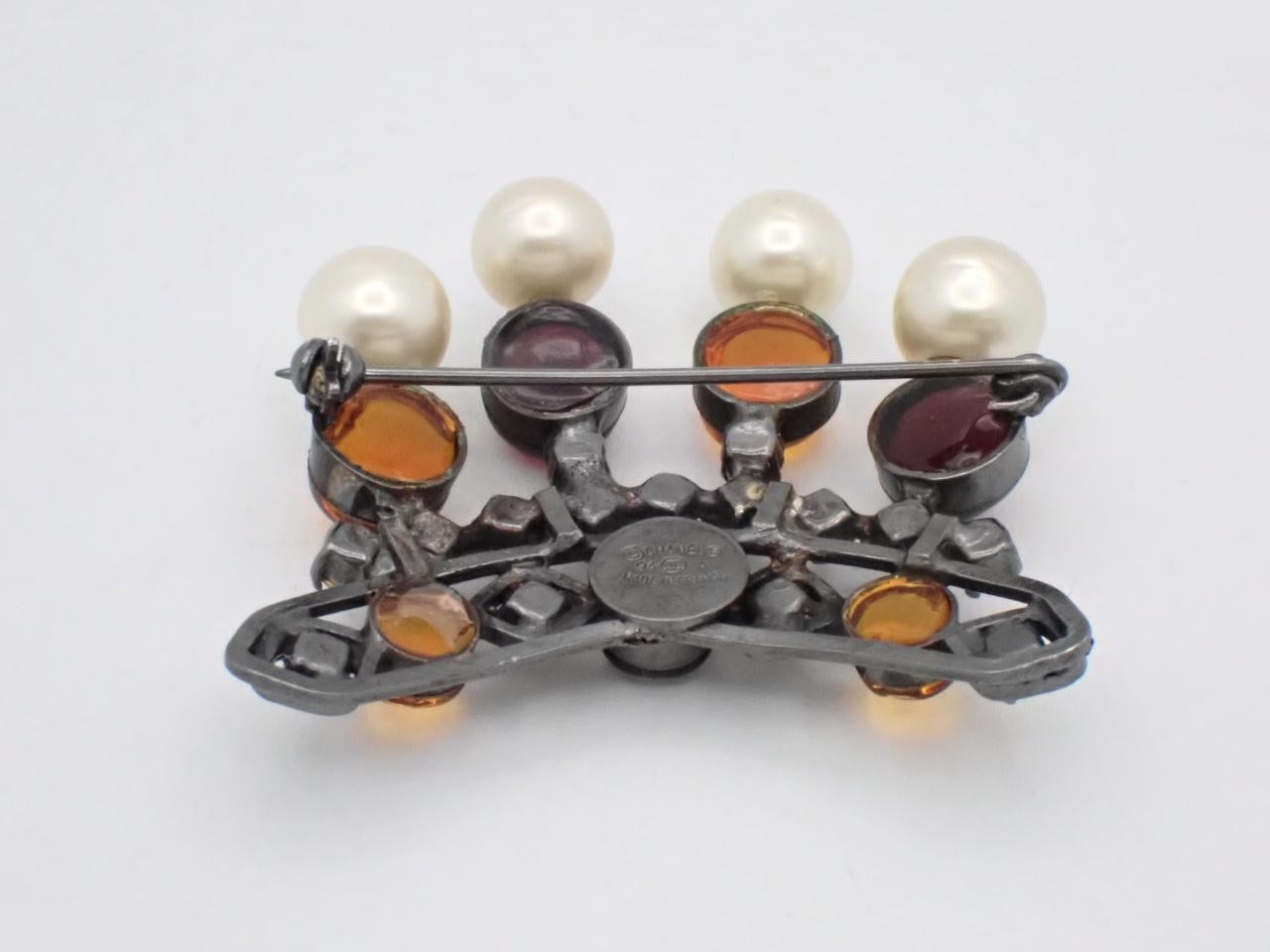 Gripoix Faux Pearl Brooch 94A — view 2