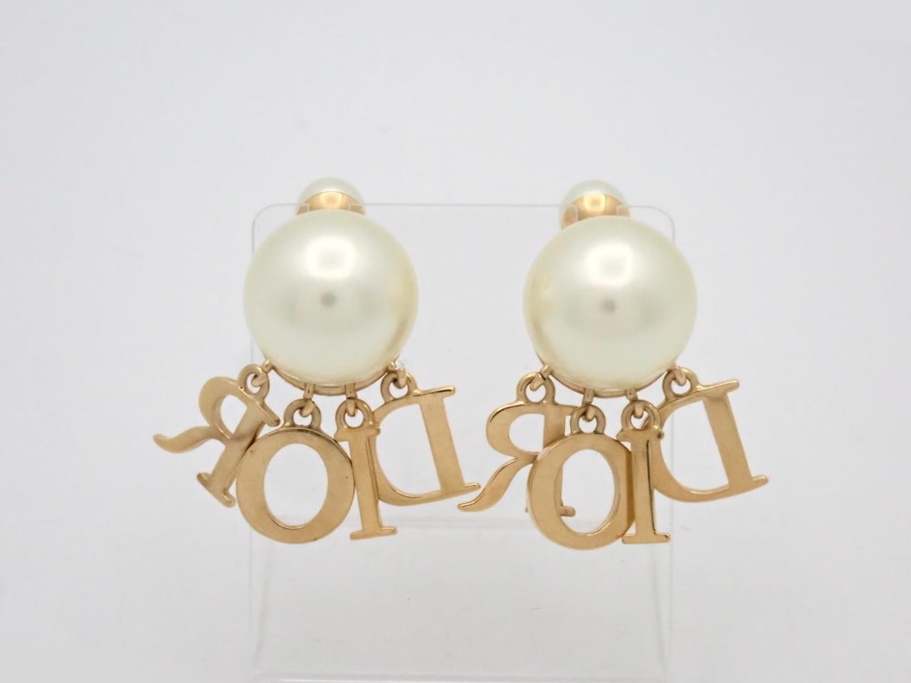 Gold earrings — view 2