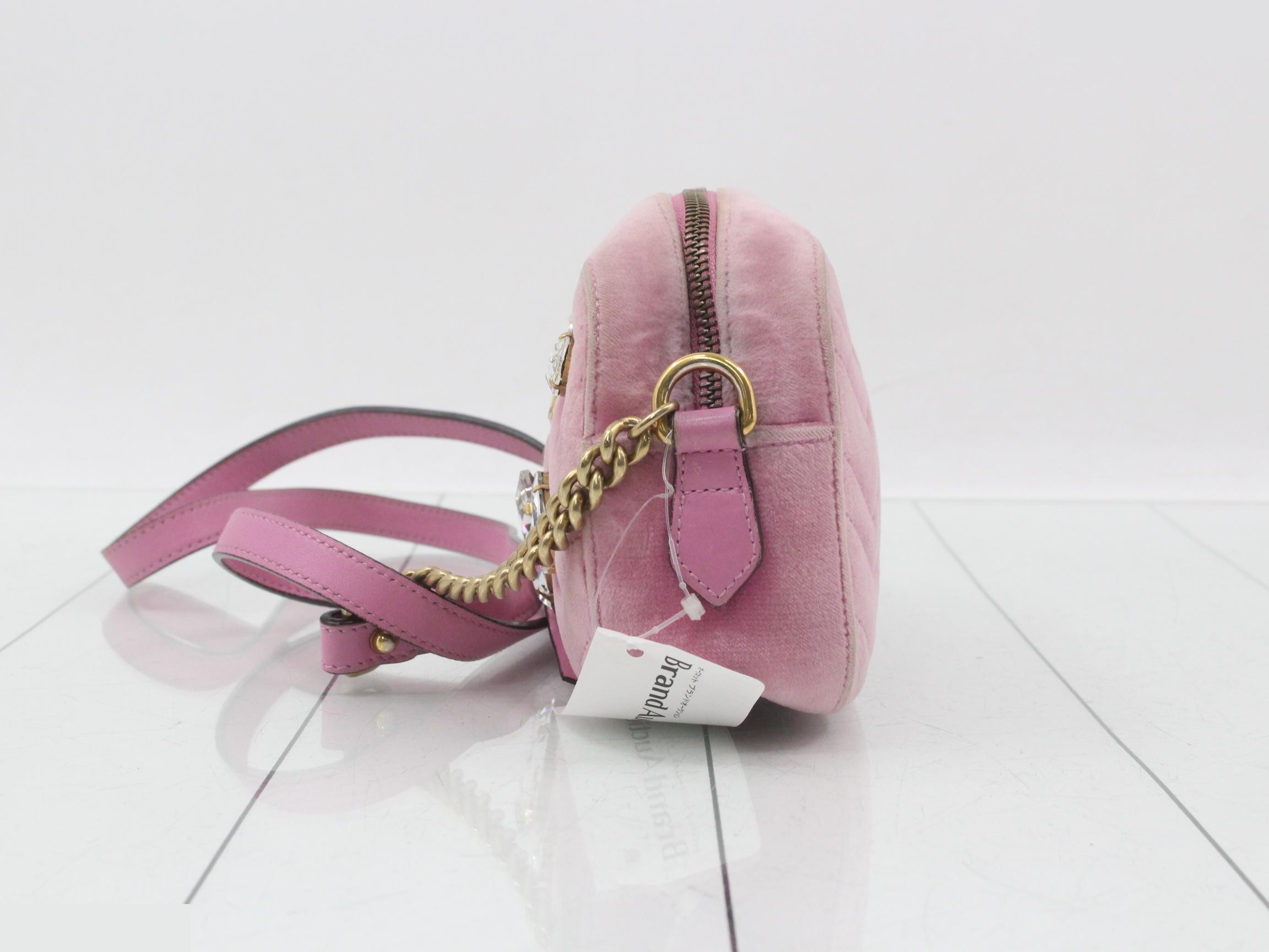 GG Marmont Chain Shoulder Bag — view 3
