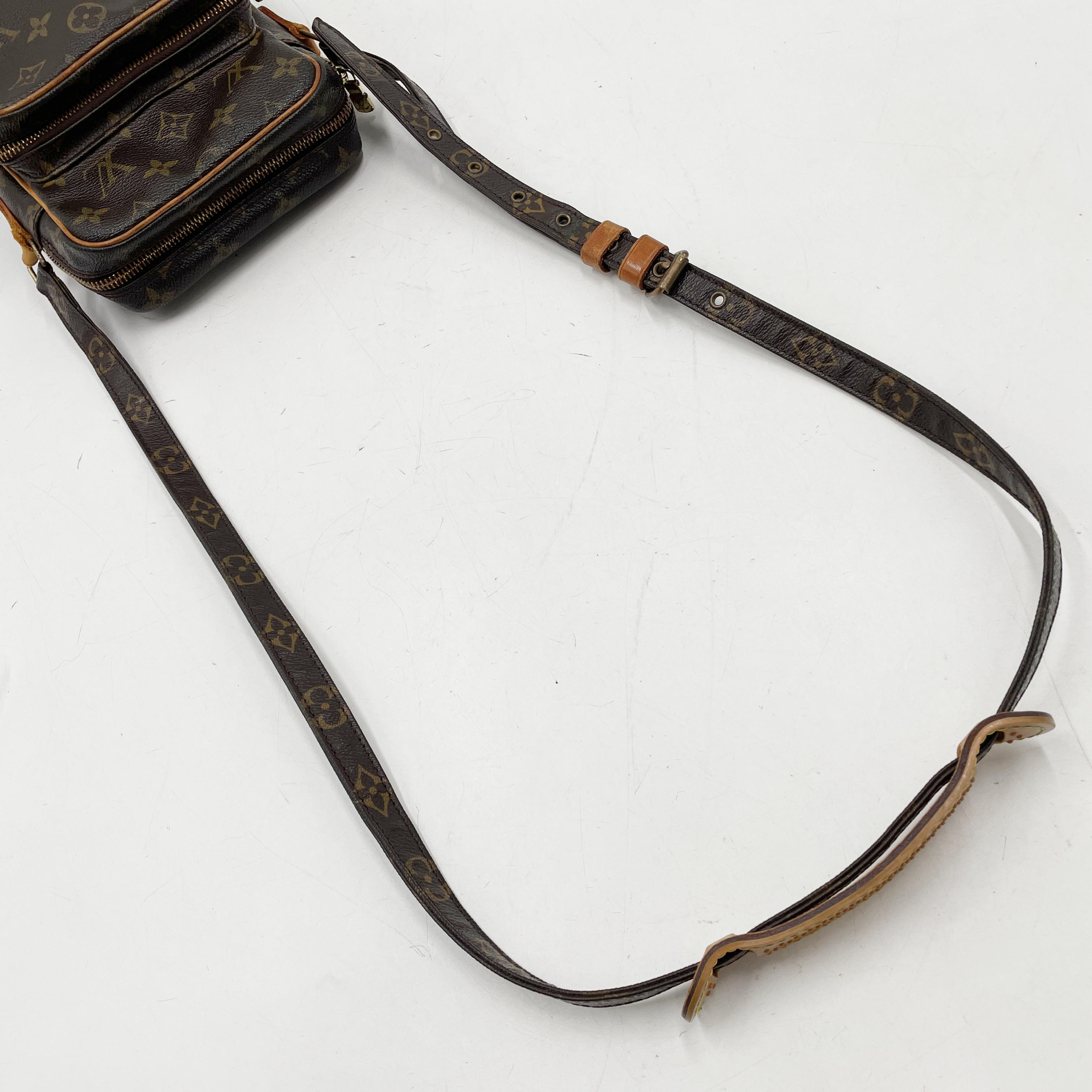 Amazon M45236 Monogram Shoulder Bag — view 6