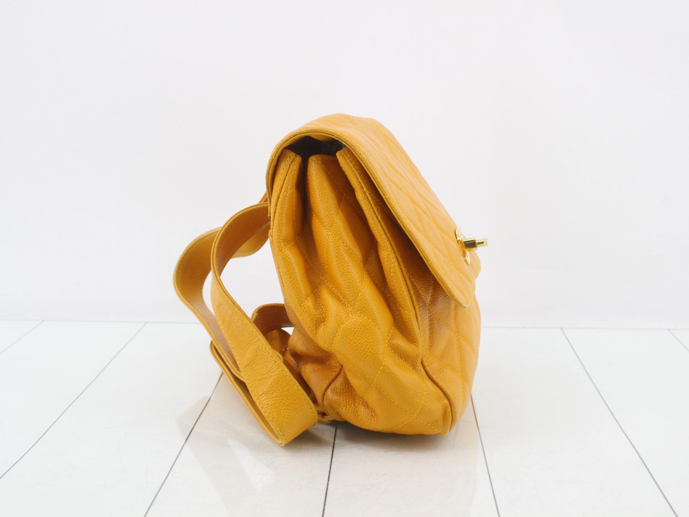 Caviar leather (bag) - Matelassé backpack — view 4