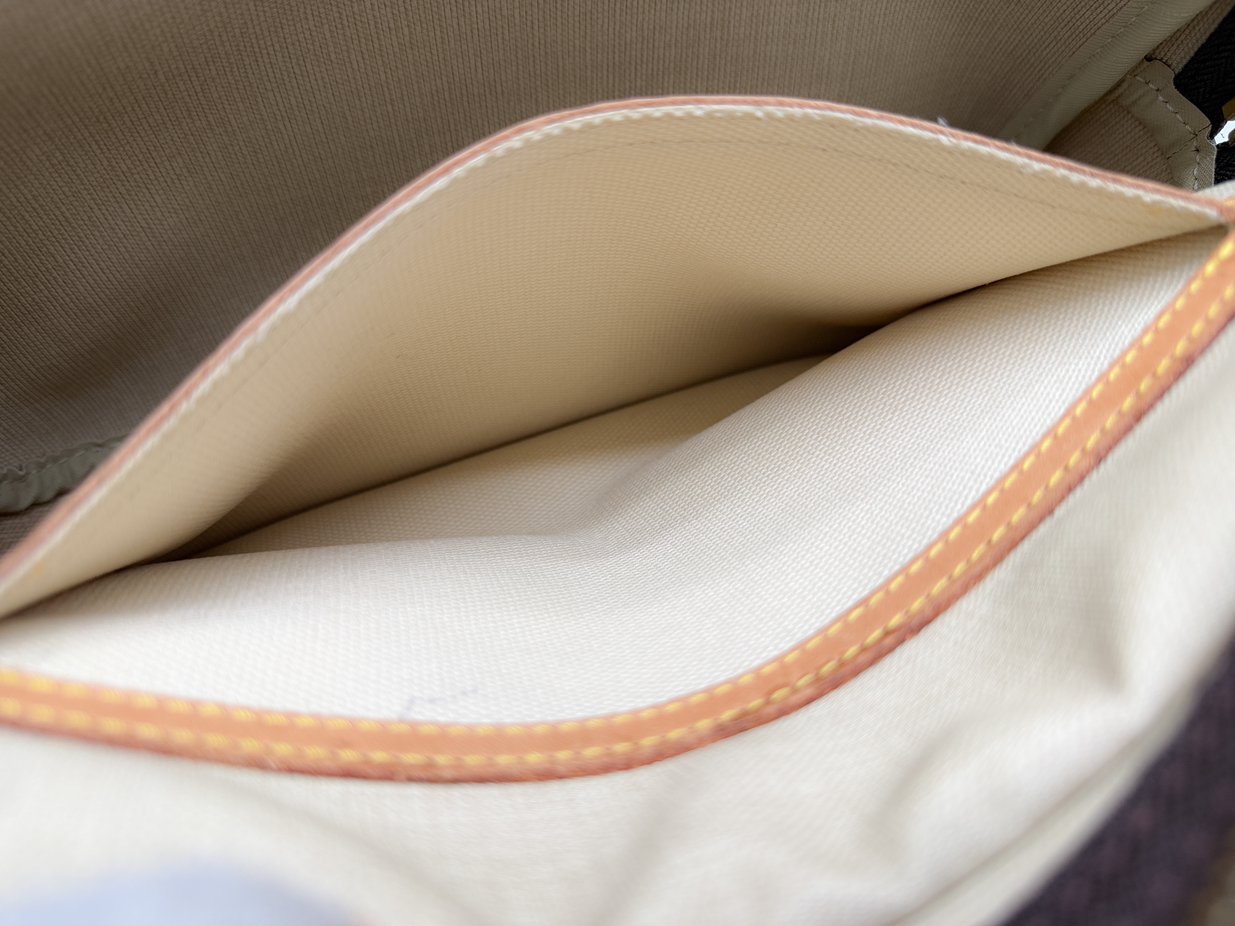 Monogram M45254 Reporter PM SP0999 Shoulder Bag — view 14
