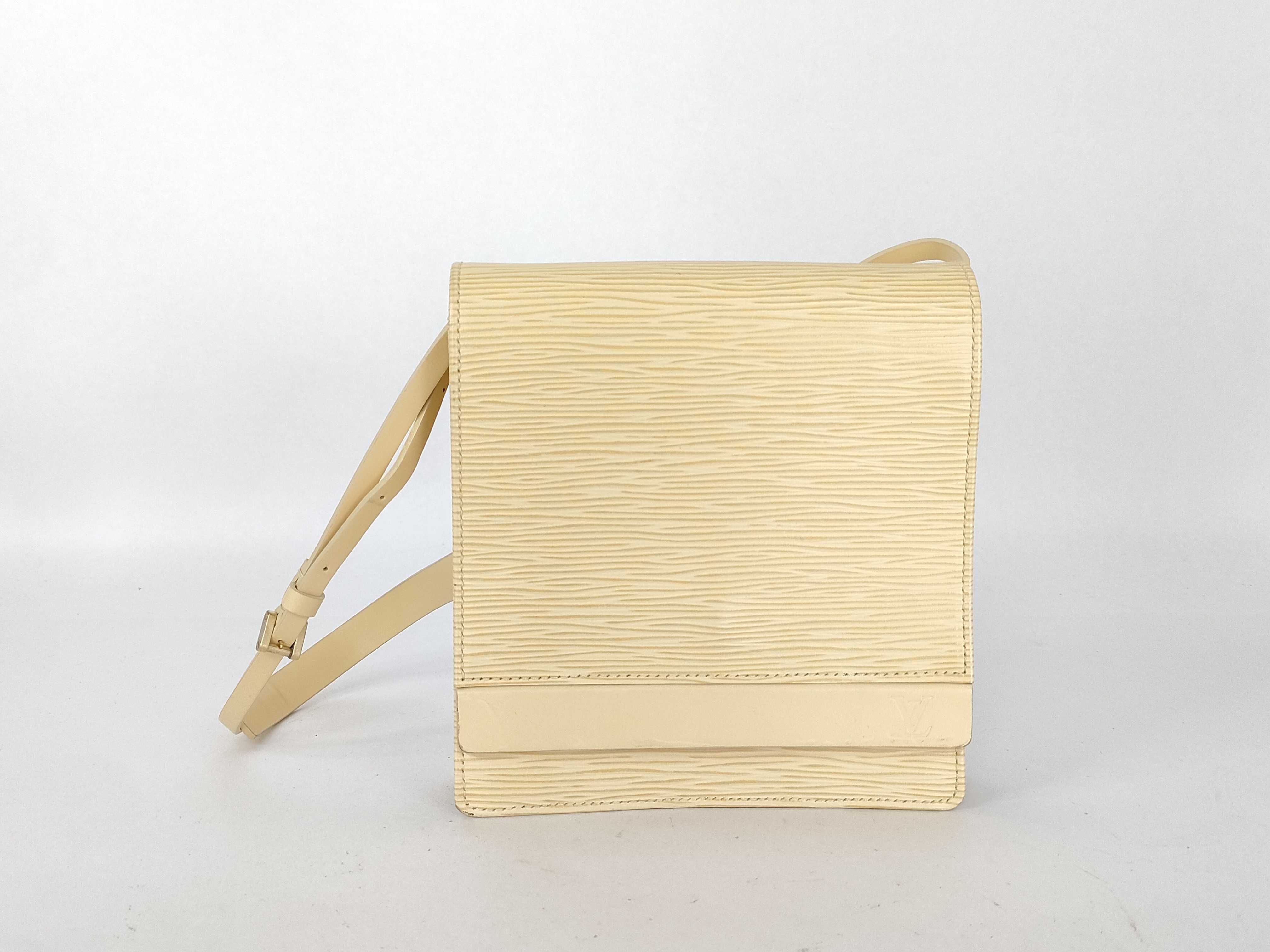 Epi Biarritz Mini Shoulder Bag M5293A AS0030 Shoulder Bag