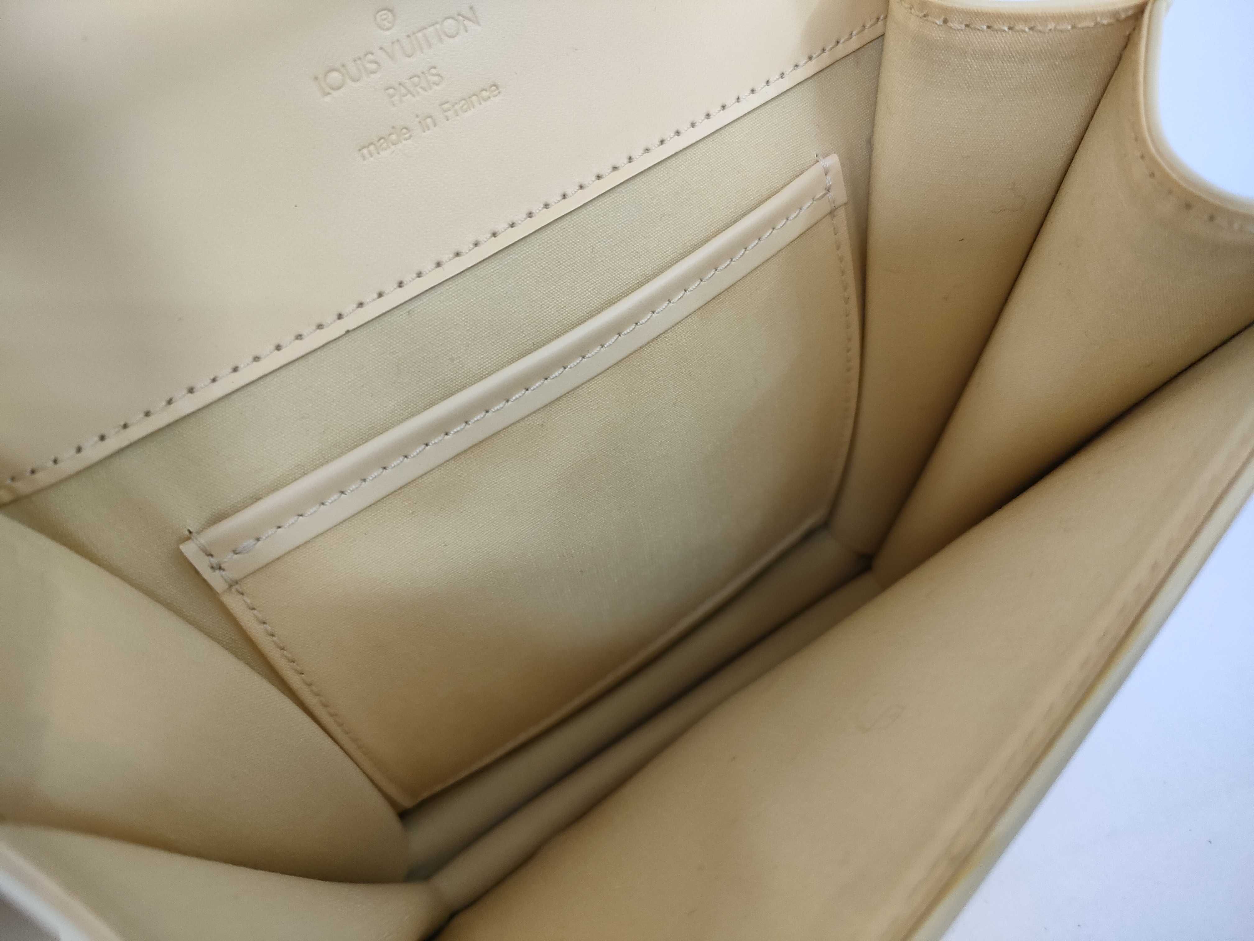 Epi Biarritz Mini Shoulder Bag M5293A AS0030 Shoulder Bag — view 9