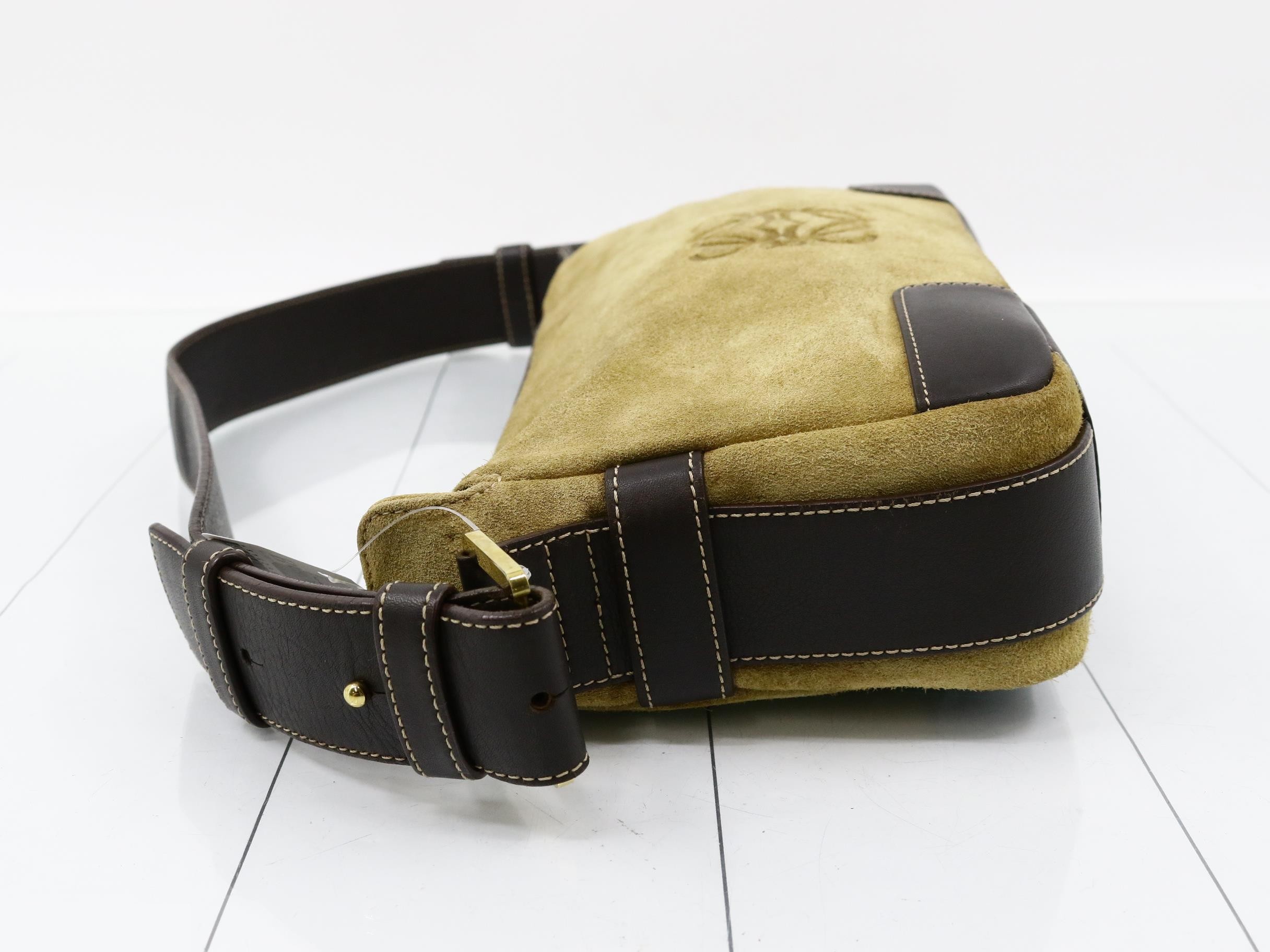 Anagram Suede Beige One Shoulder Bag 270 — view 4