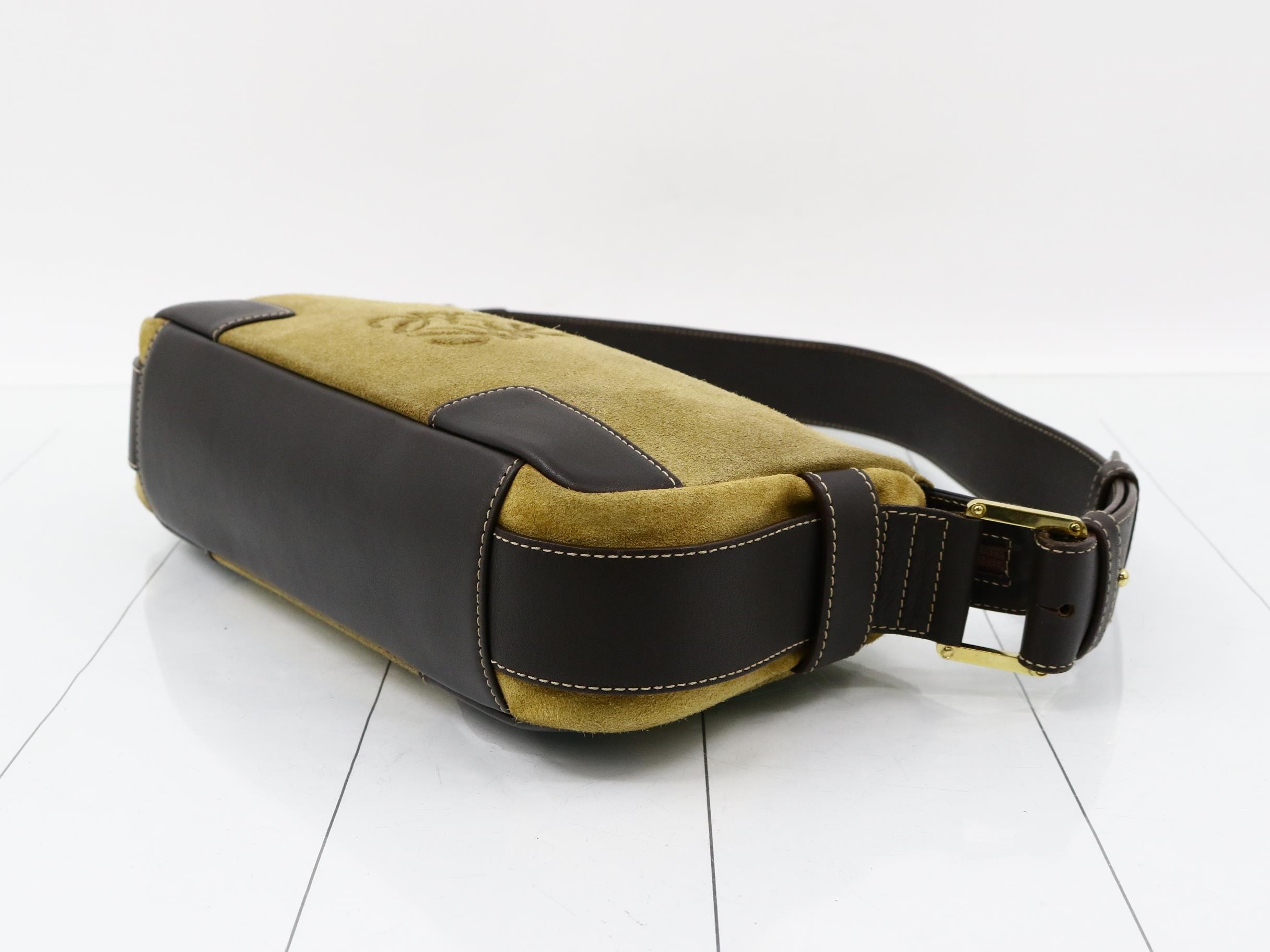 Anagram Suede Beige One Shoulder Bag 270 — view 6