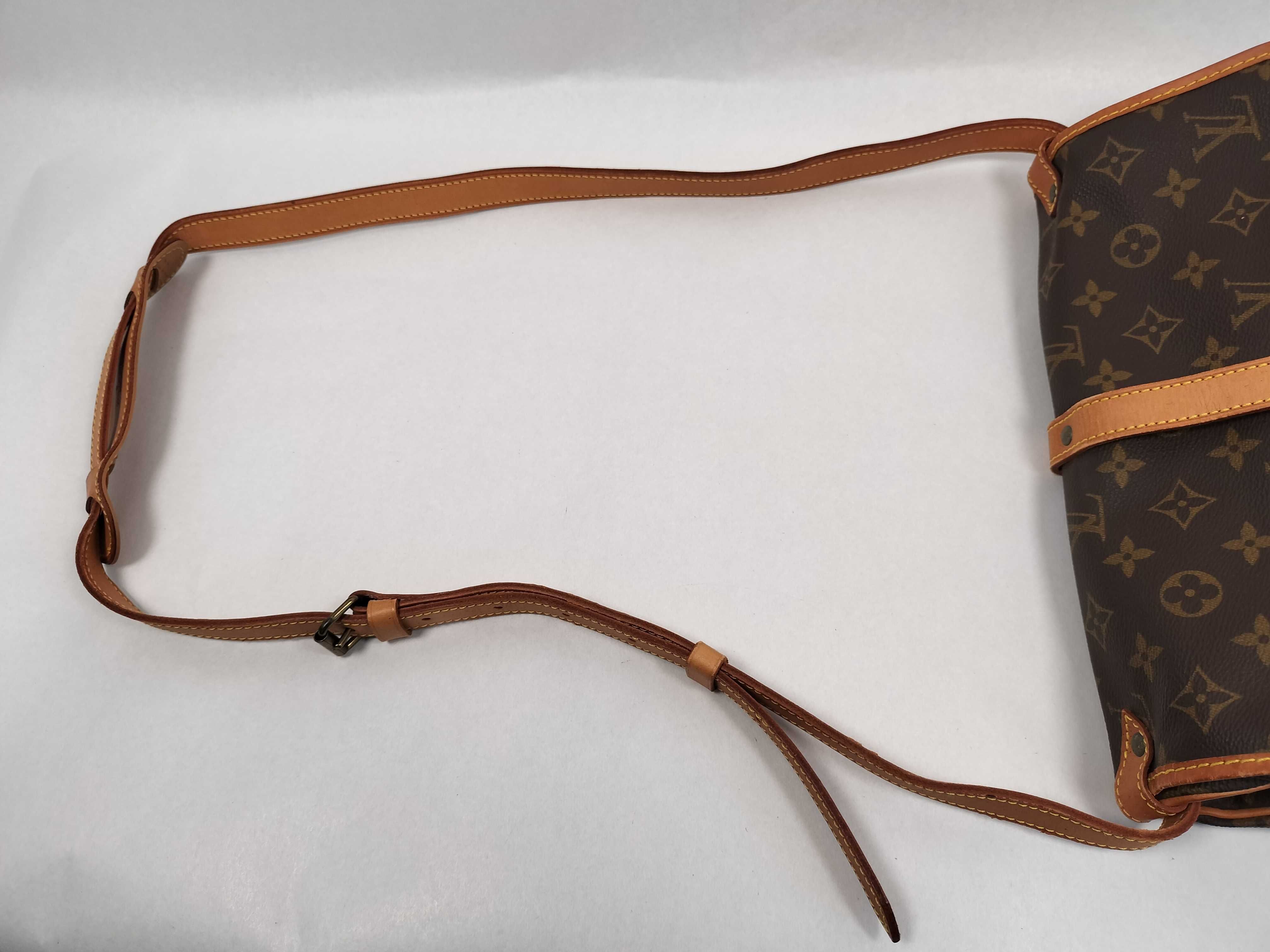 Monogram Saumur 30 M42256 Shoulder Bag — view 3