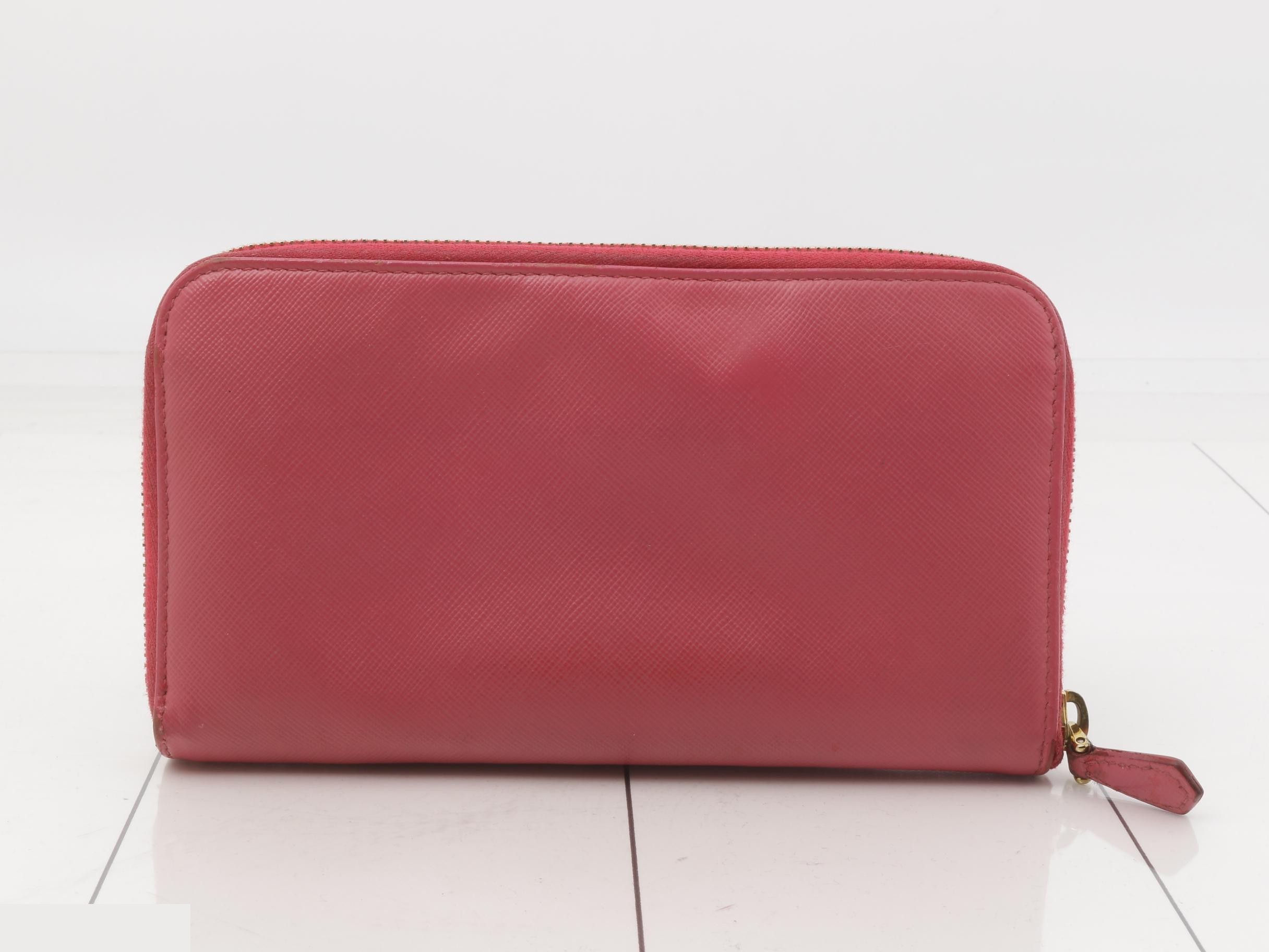 Other lines: Bags and Wallets — view 2