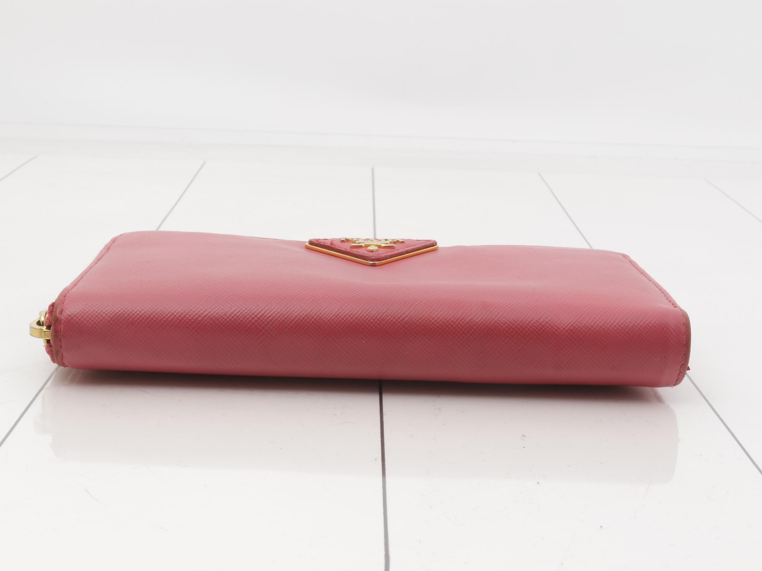 Other lines: Bags and Wallets — view 3