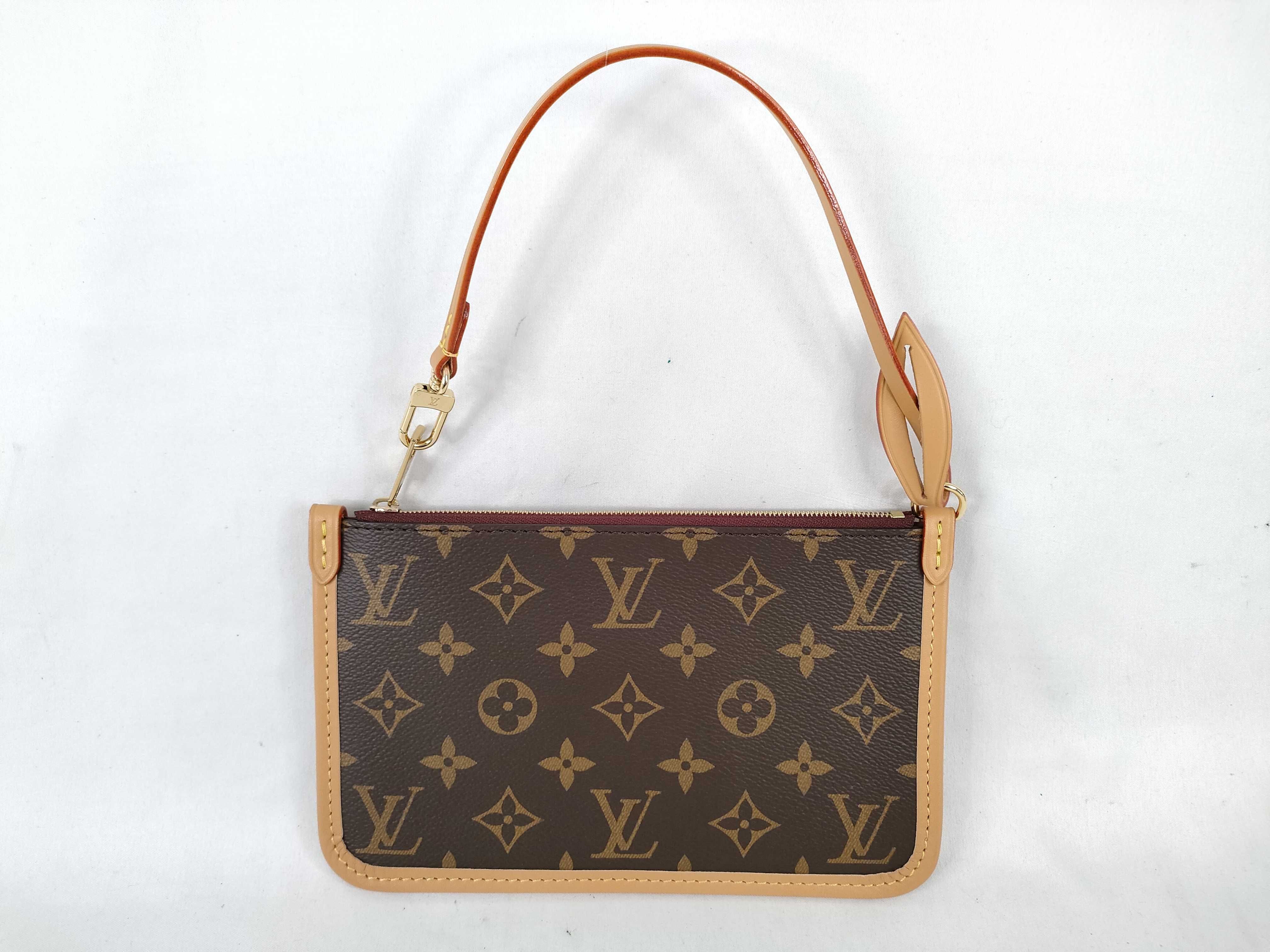 Monogram Louis Vuitton Carryall Attached Pouch