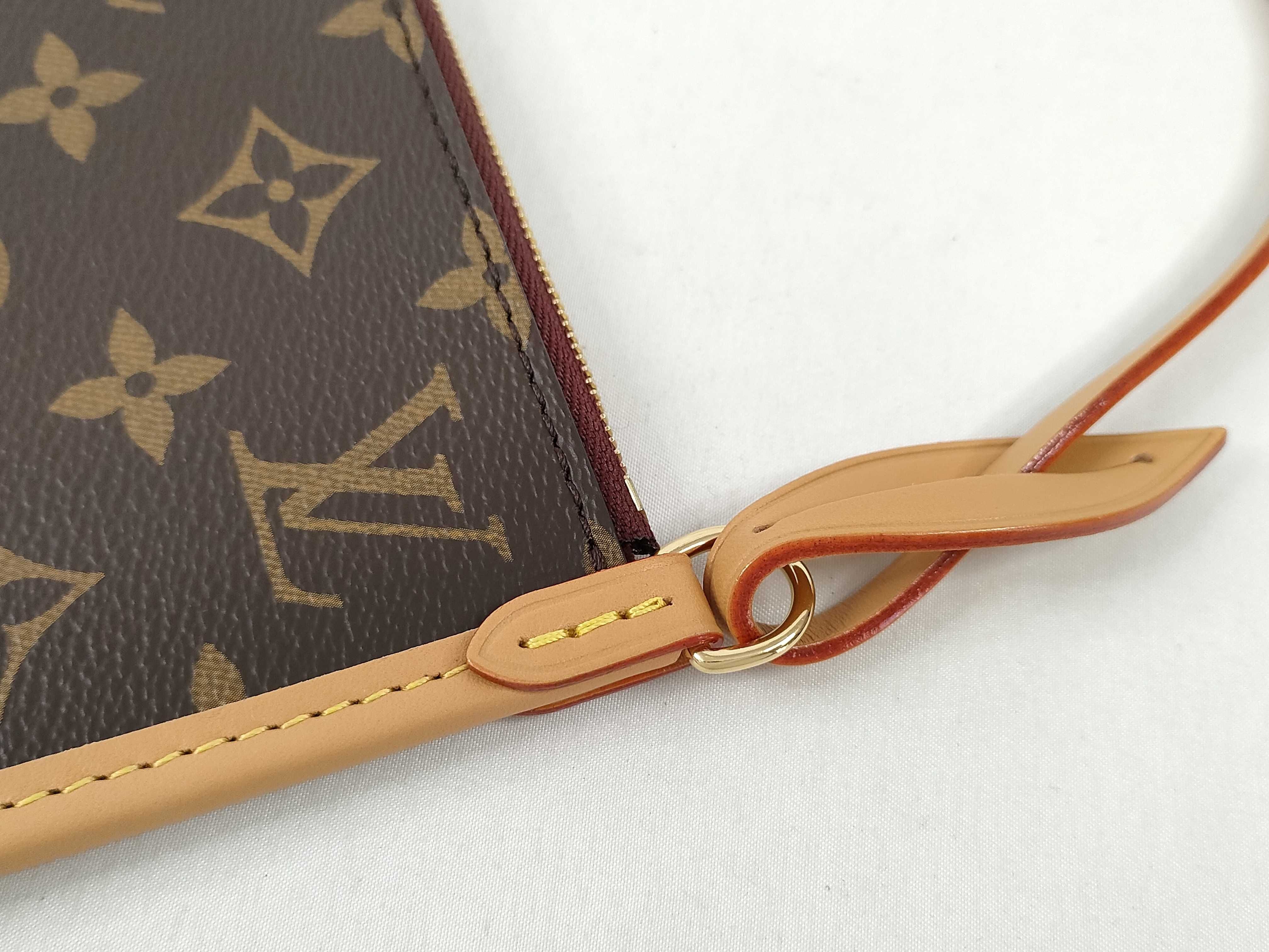 Monogram Louis Vuitton Carryall Attached Pouch — view 5