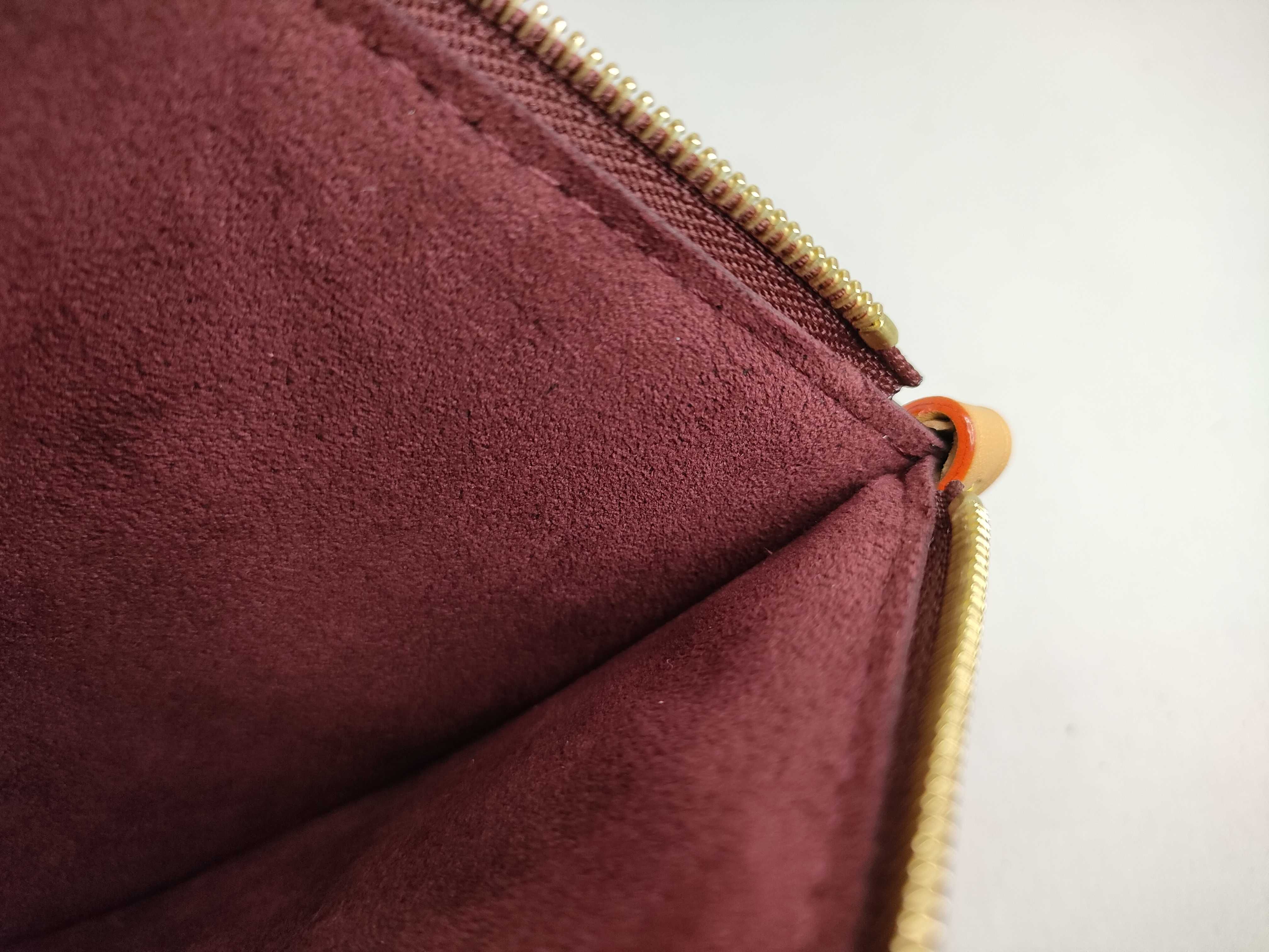 Monogram Louis Vuitton Carryall Attached Pouch — view 9