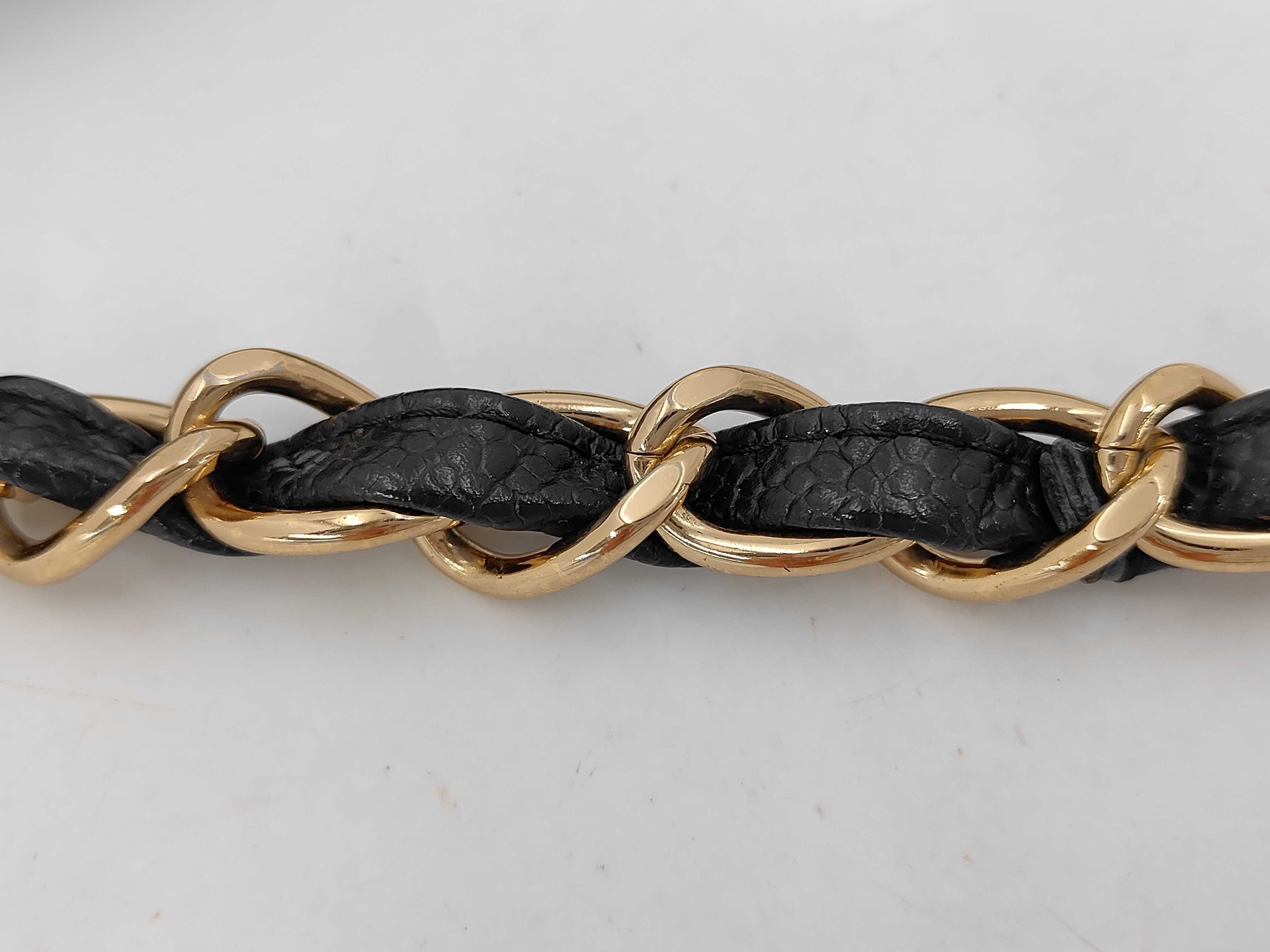 Caviar Matelassé Shoulder Bag — view 7