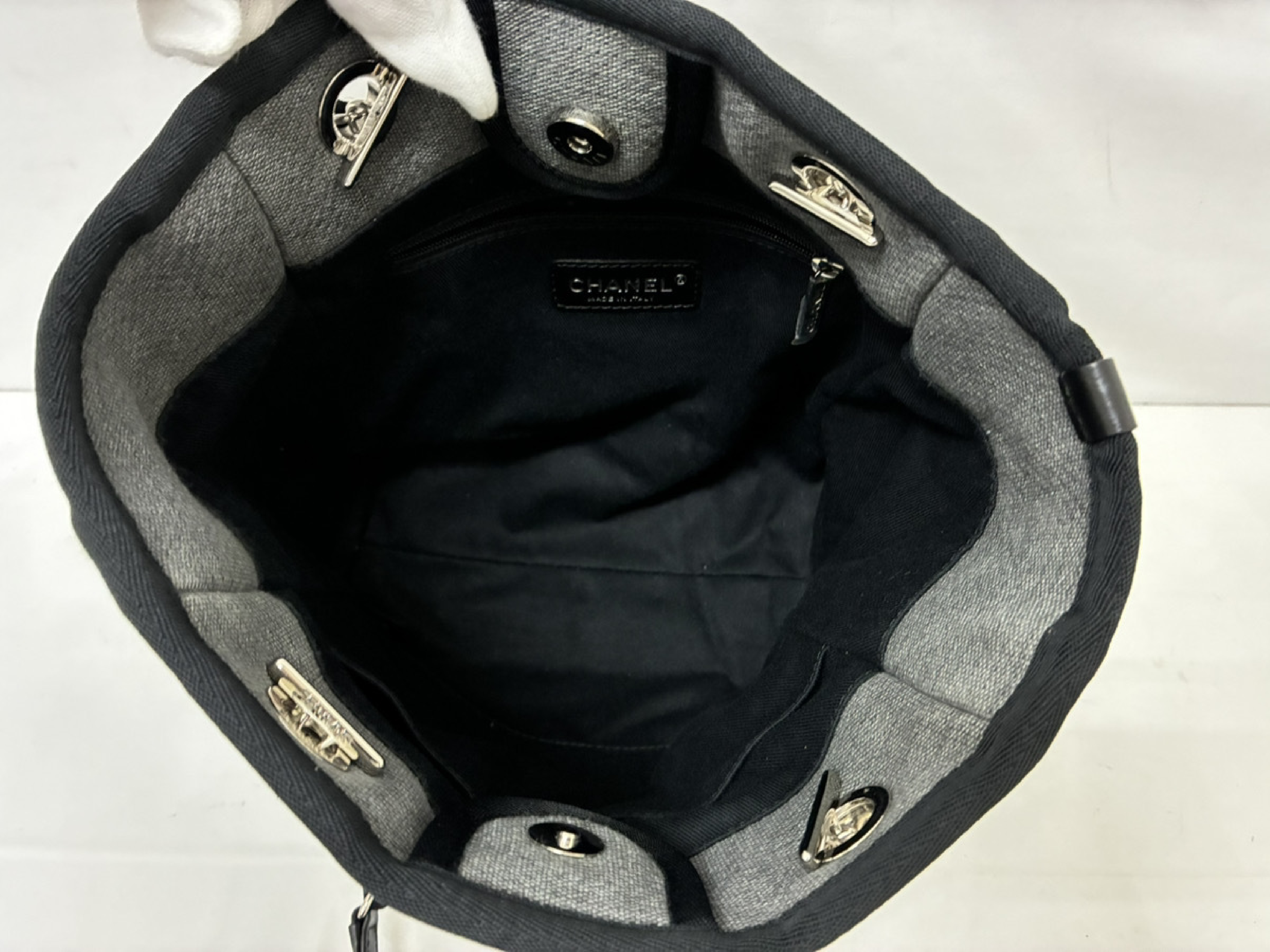 Deauville PM Chain Tote Gray Tote Bag — view 8